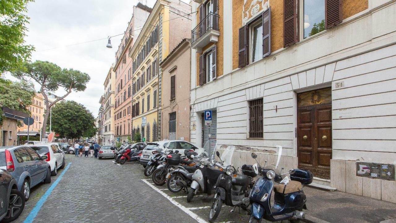 In Borgo Angelico Terrace Apartment *