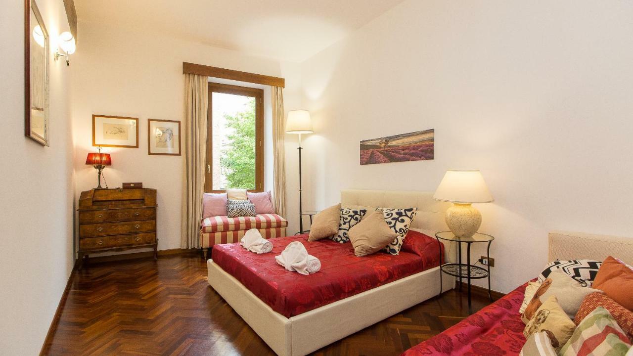 In Borgo Angelico Terrace Apartment
