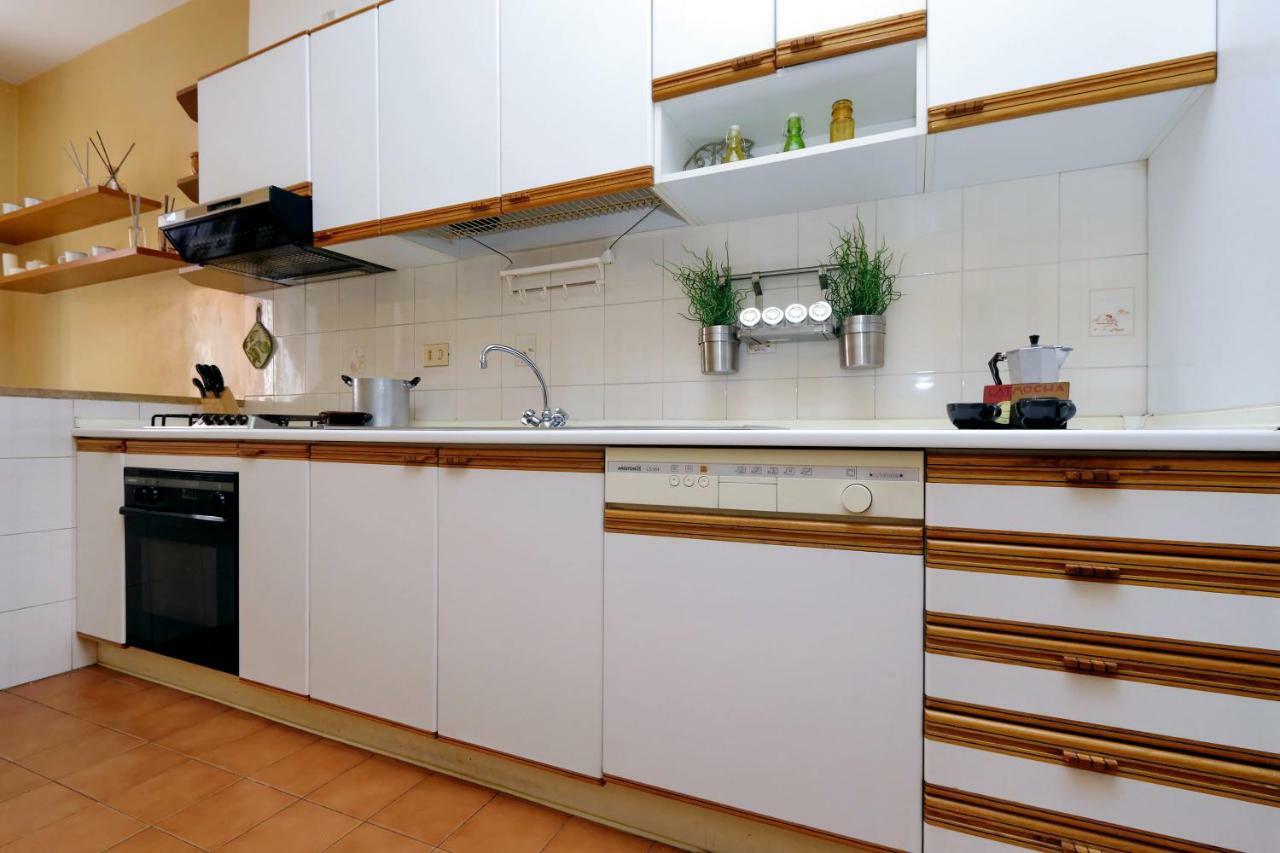 Borgo Pio Spacious Apartment Rome