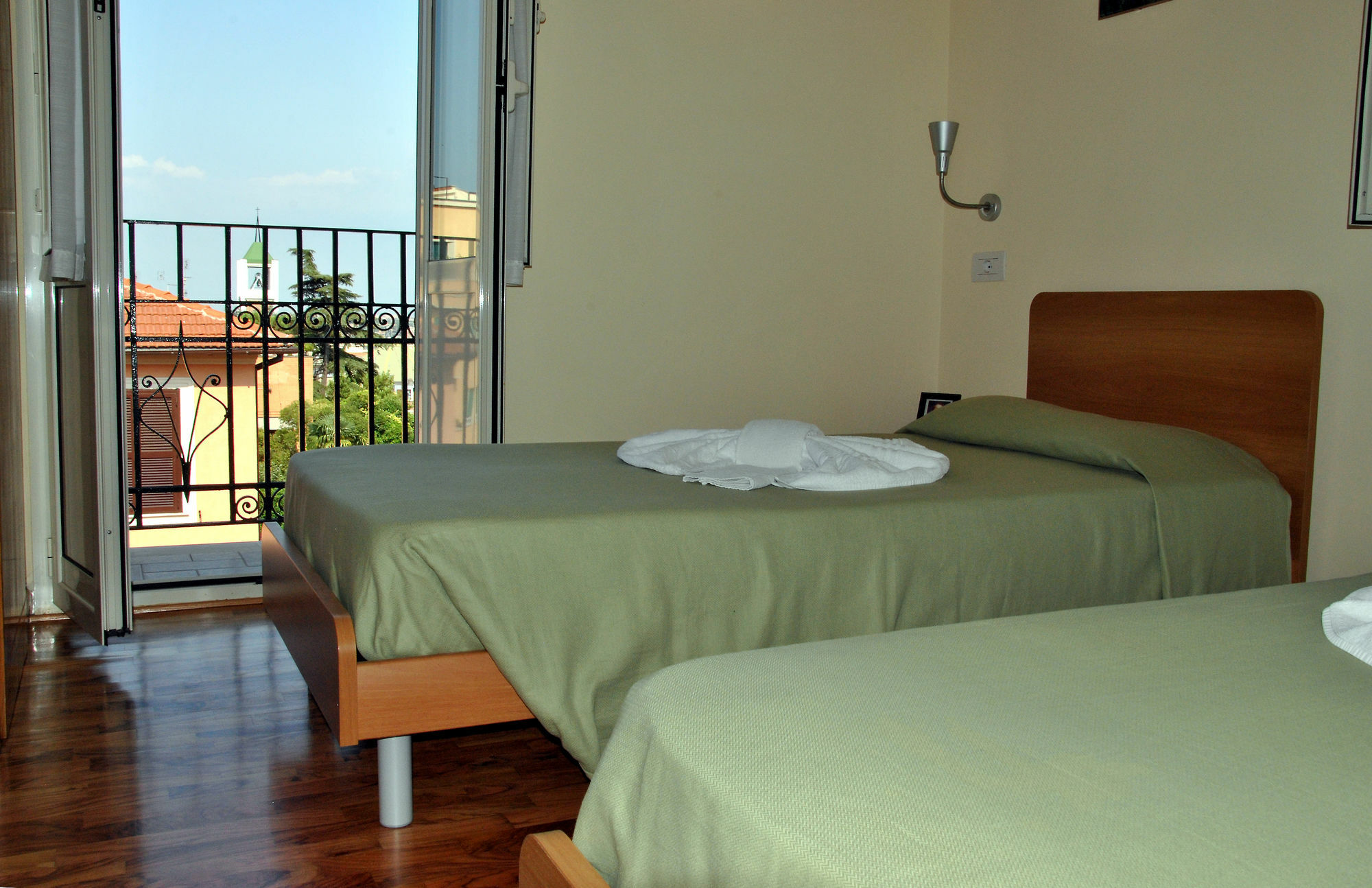 Casa Per Ferie Beato Rosaz Affittacamere