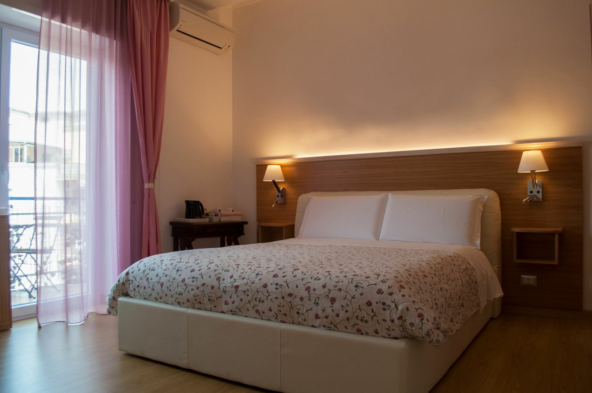 Aurelia 429 Fine Town House 2*