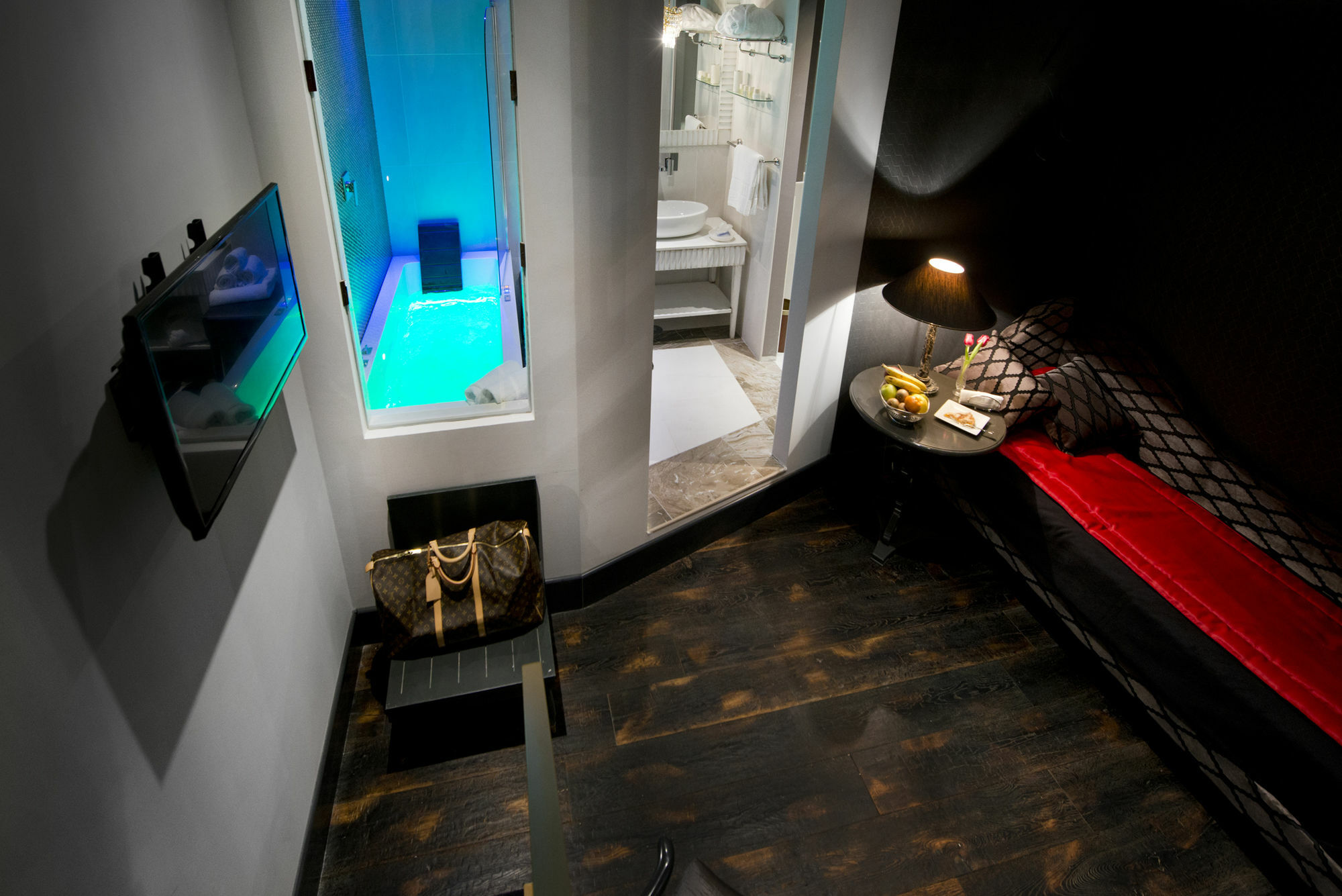 Ht6 Hotel