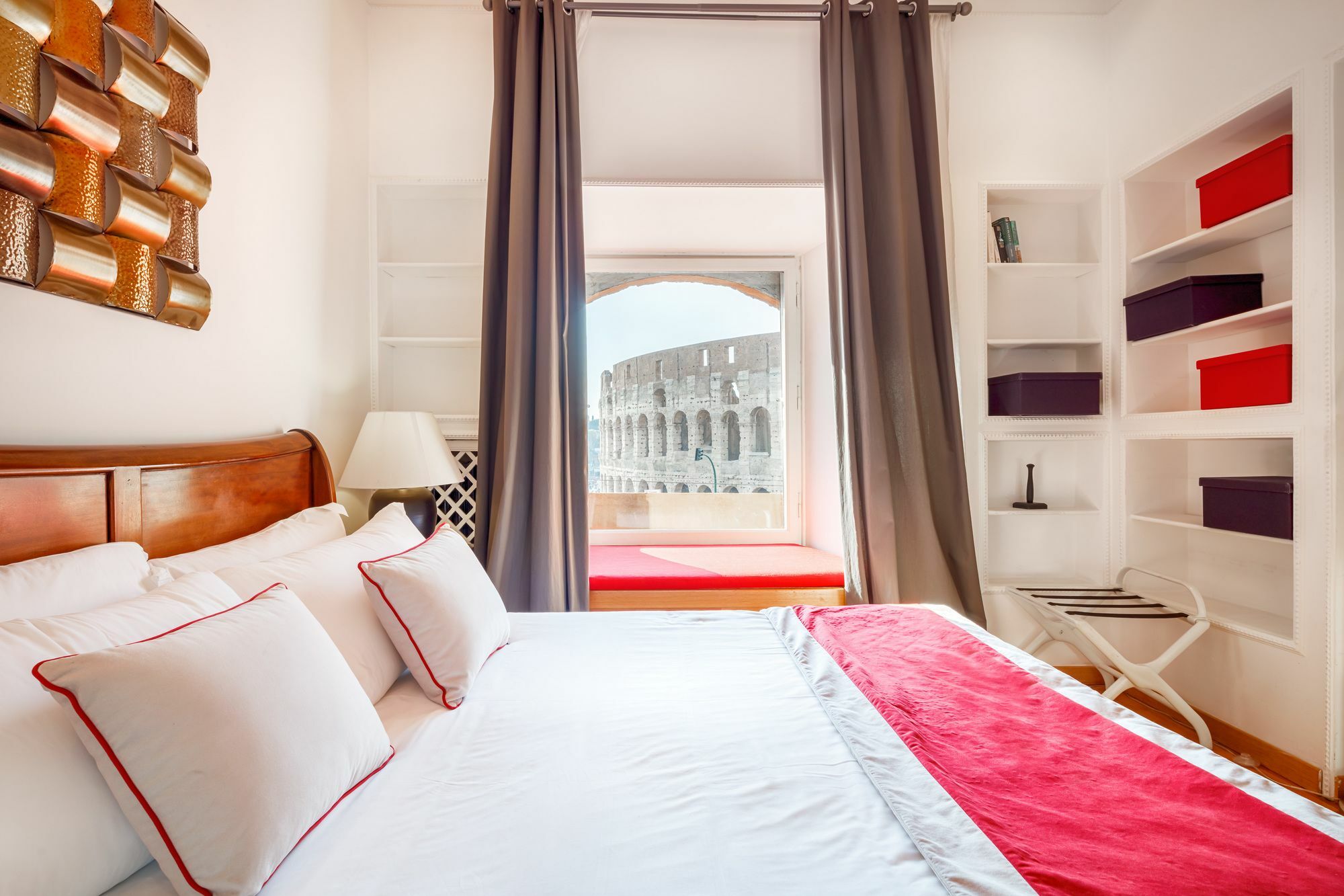 No 9 Colosseo