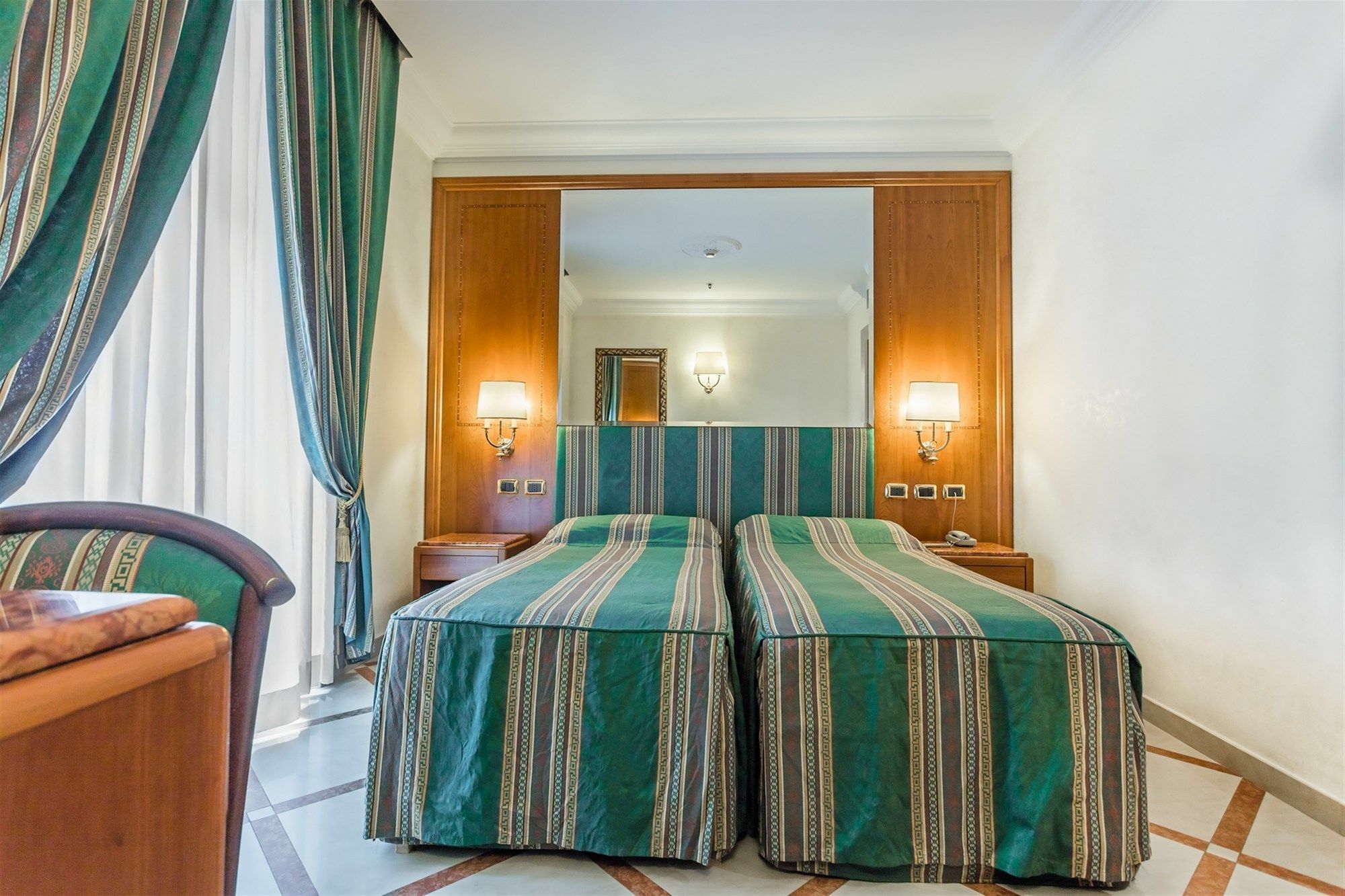 Raeli Regio 3* Rome