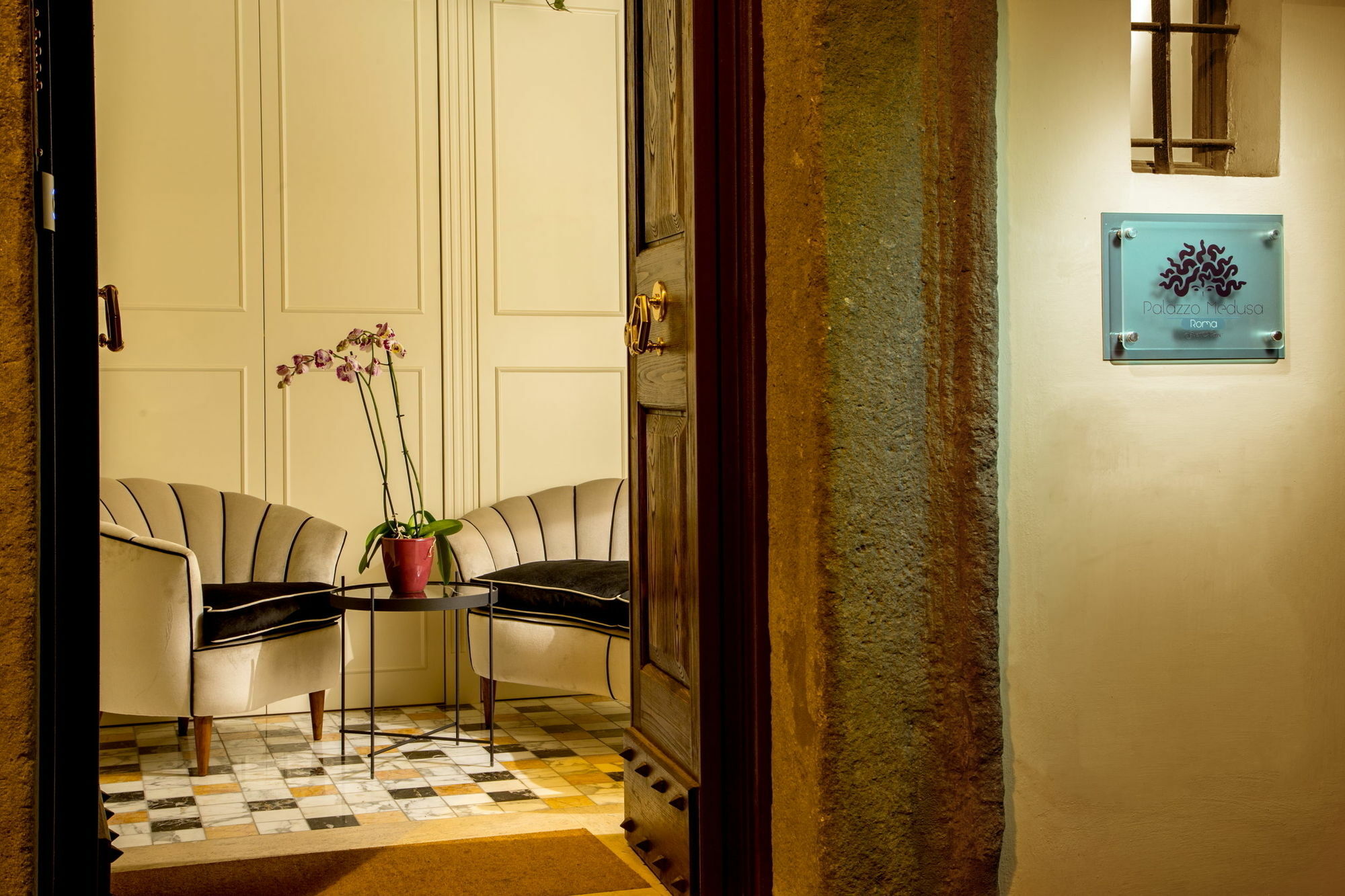 Palazzo Medusa Guest house 2*