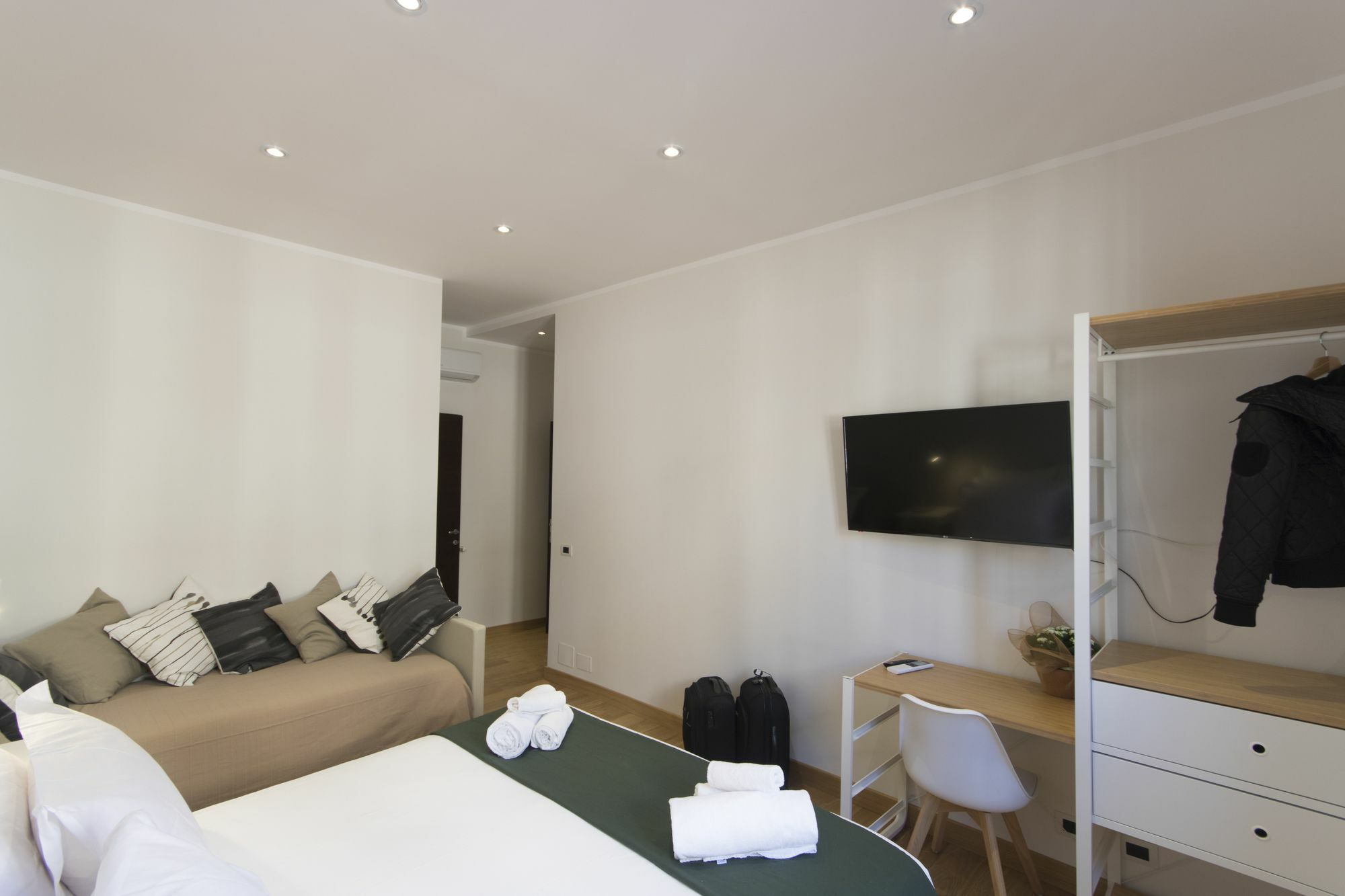 Colosseo Guest house 2*