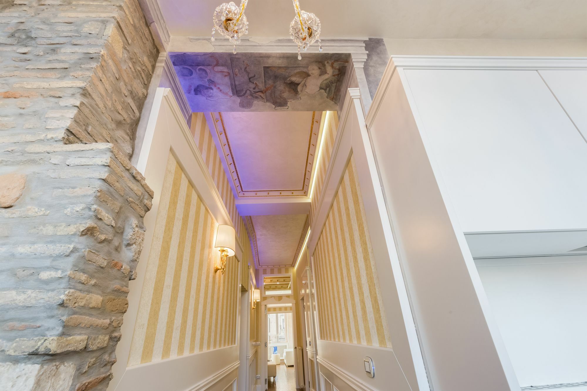 Hotel Luxury Piazza Venezia 3*