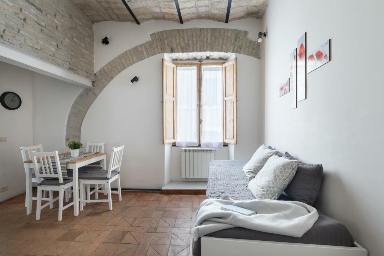Apartment La Papessa Del Colosseo *