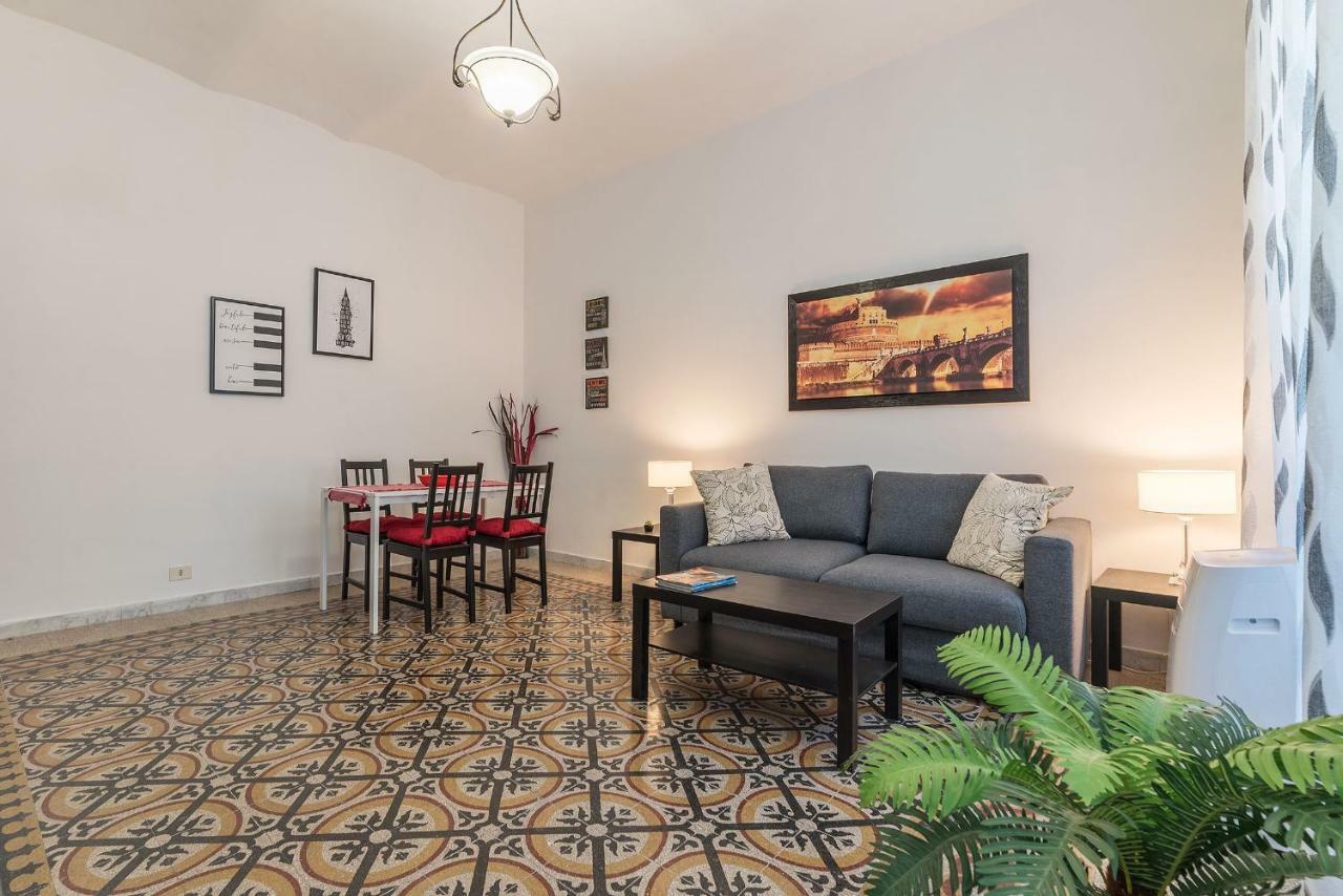 Cozy Flat Borgo Pio * Rome