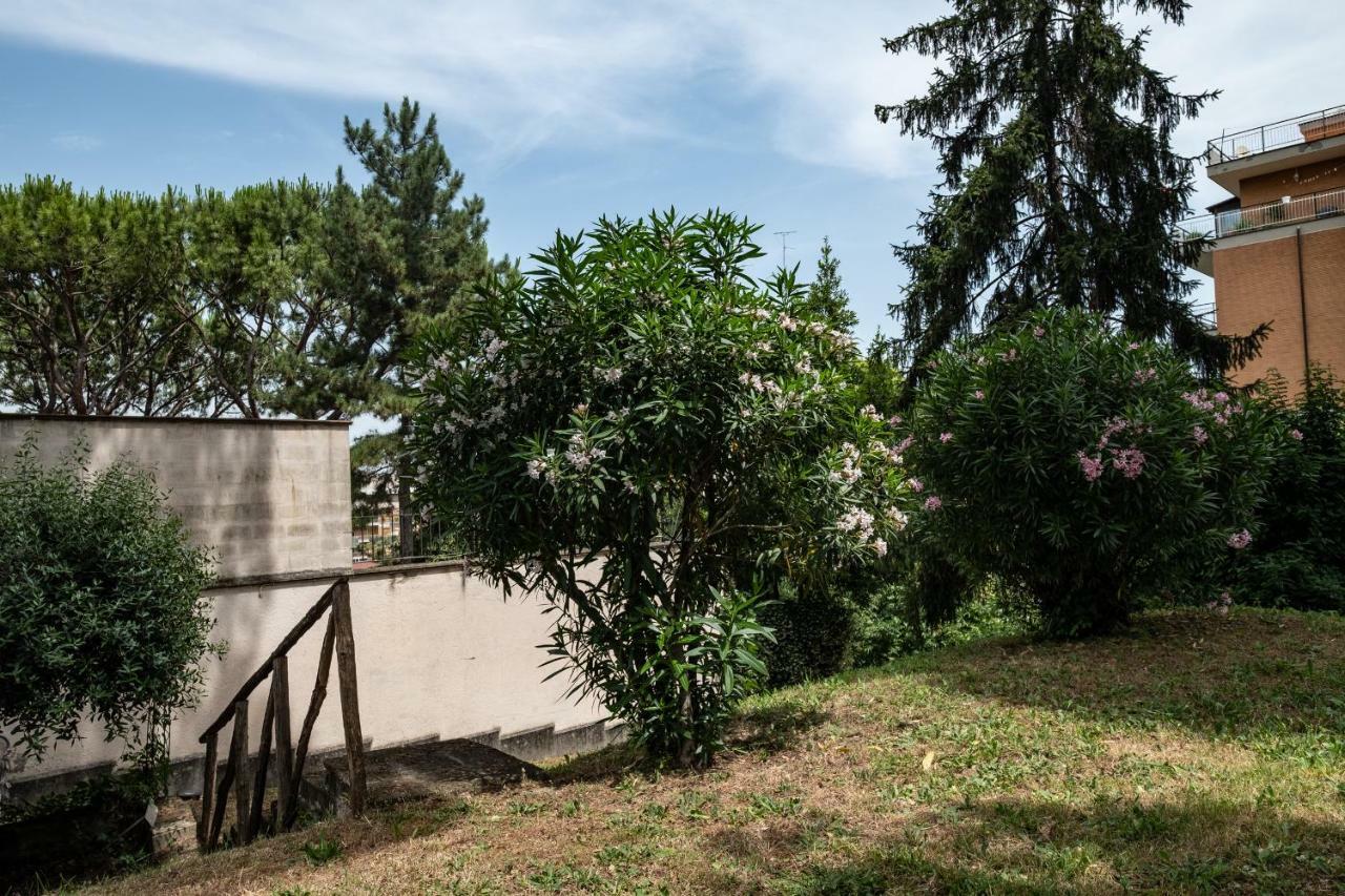 Vatican Quiet With Garden & Parking