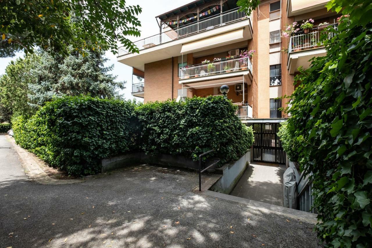 Vatican Quiet With Garden & Parking *