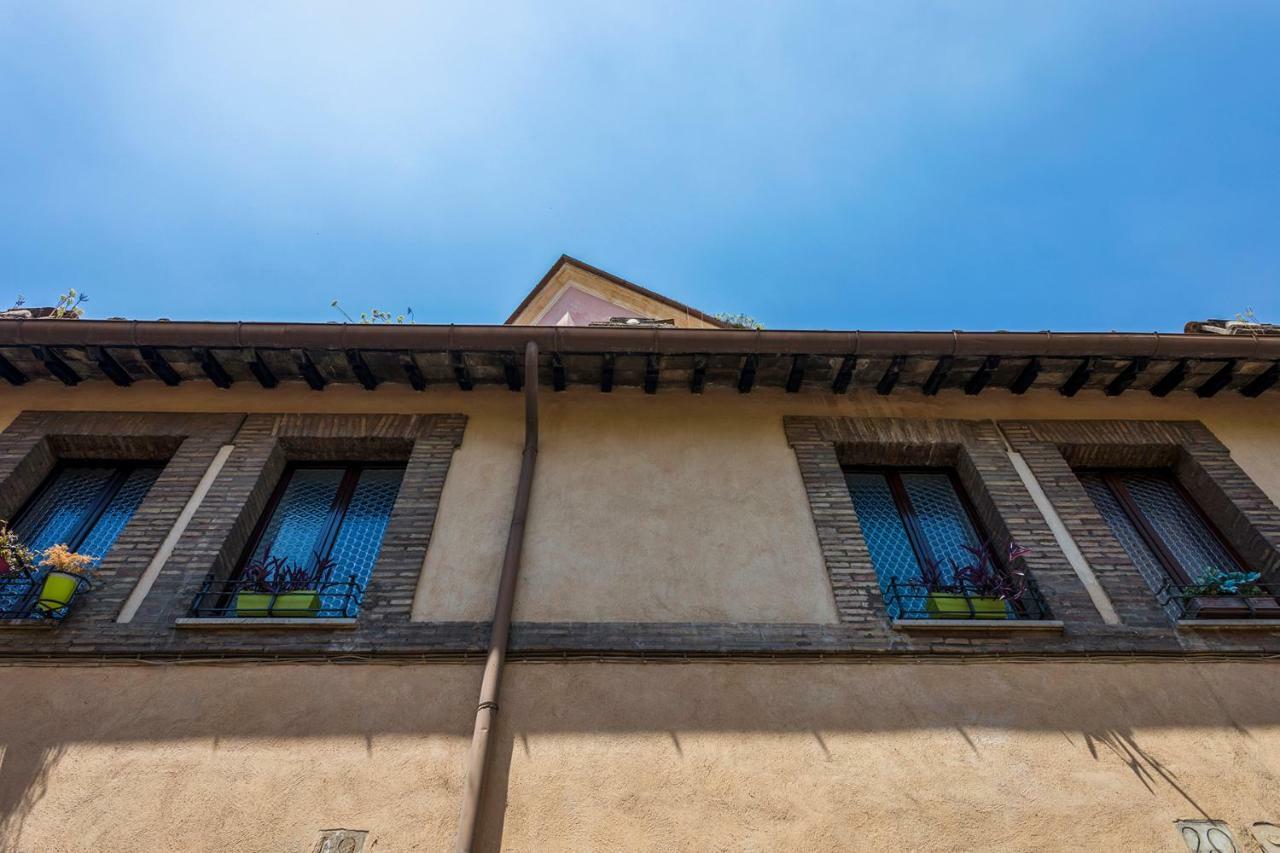 Monti Exclusive Medieval Tower *