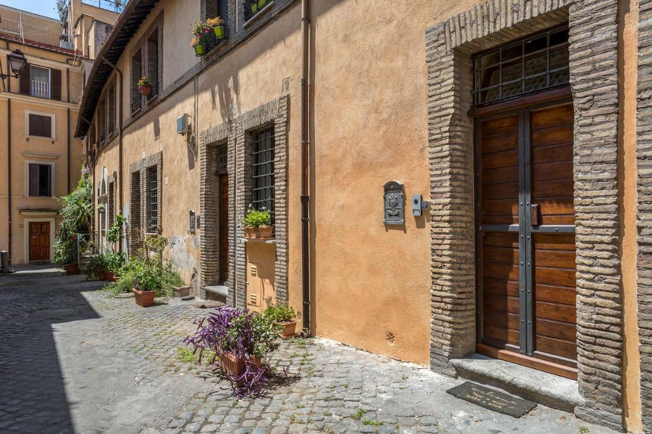 Monti Exclusive Medieval Tower *