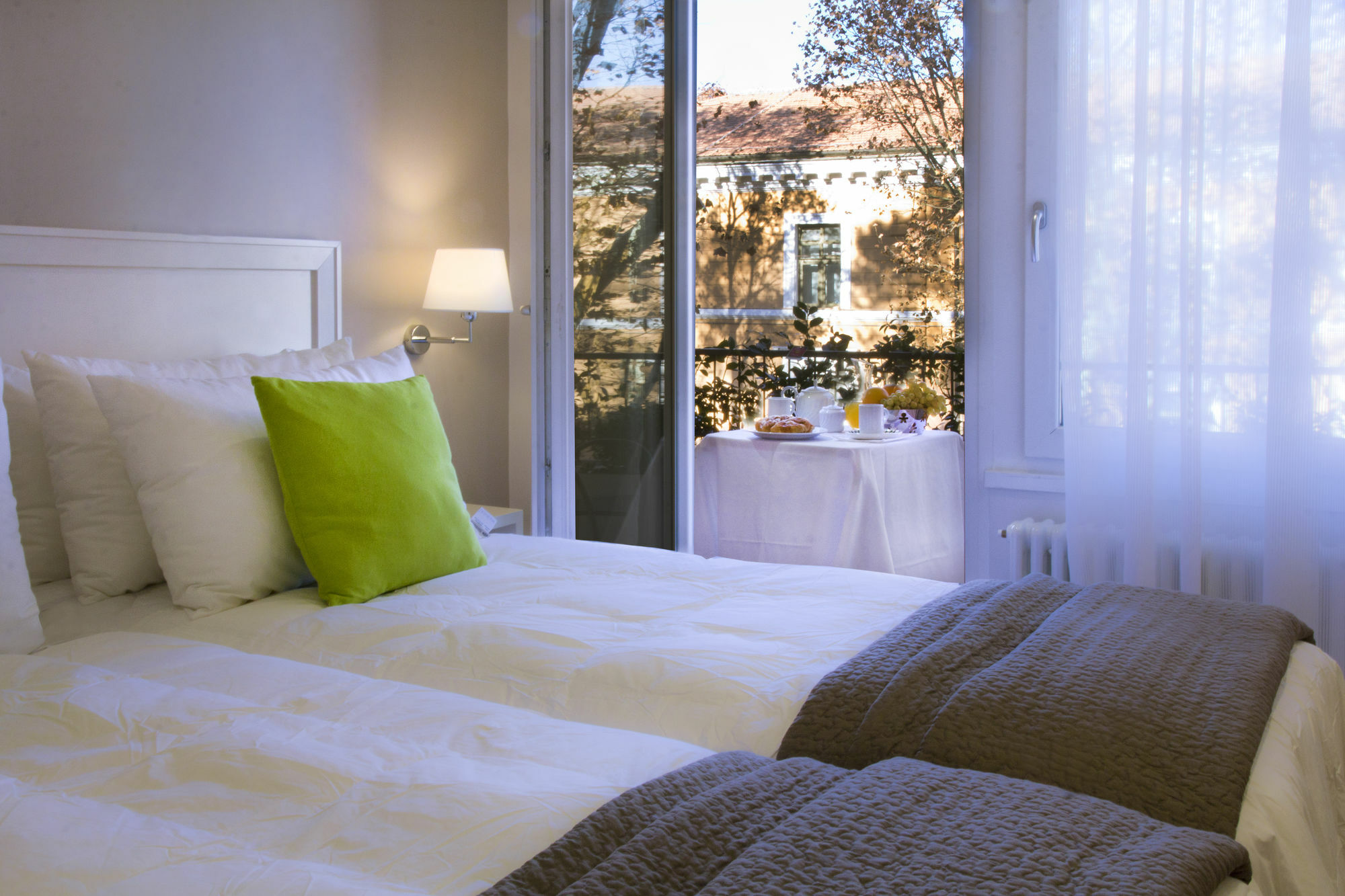 Domus Giulio Cesare Guest house