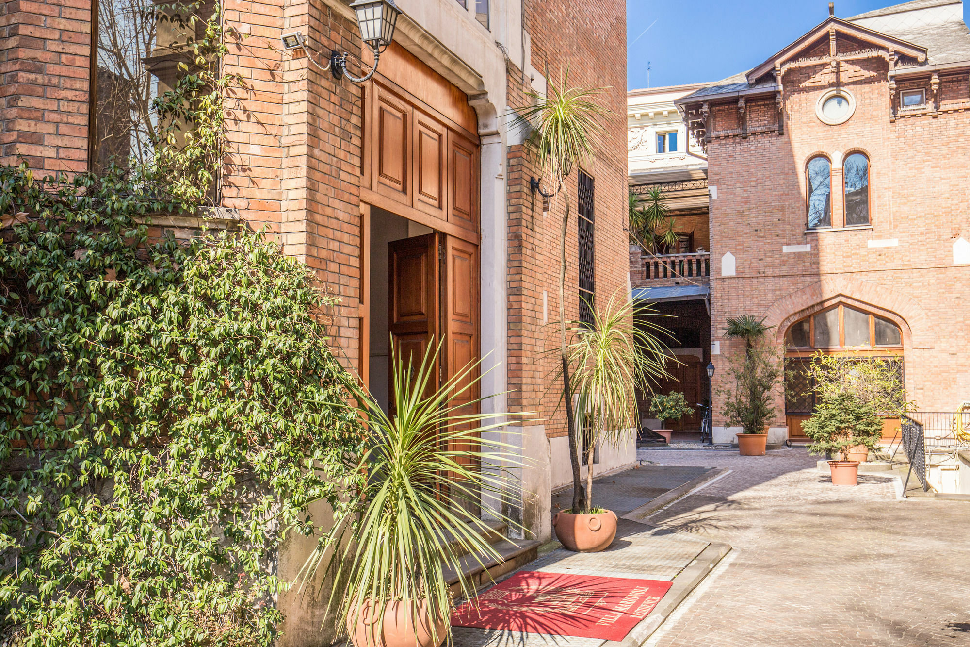 Marignoli Apartment *