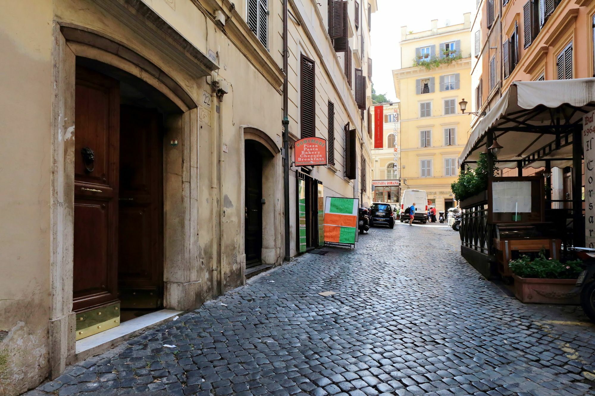 Unique Spanish Steps Apartment Rome