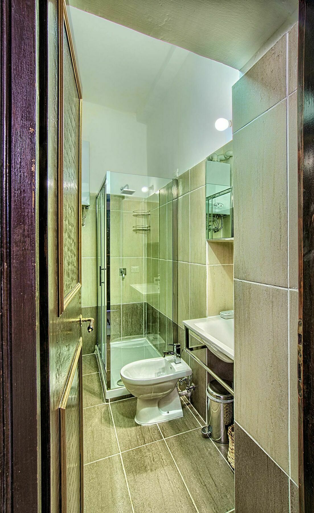 Unique Spanish Steps Apartment Rome