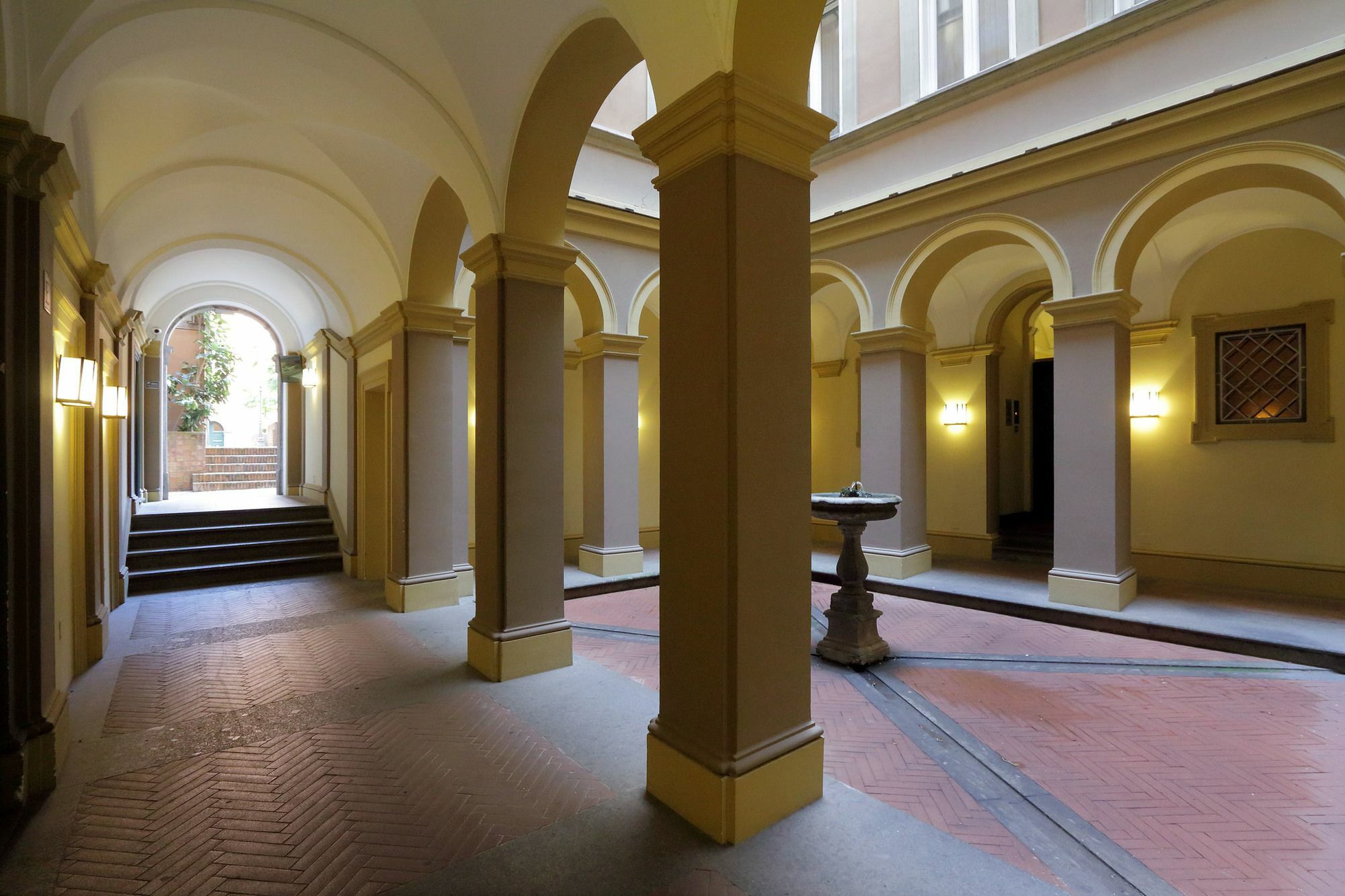 Unique Spanish Steps Apartment Rome