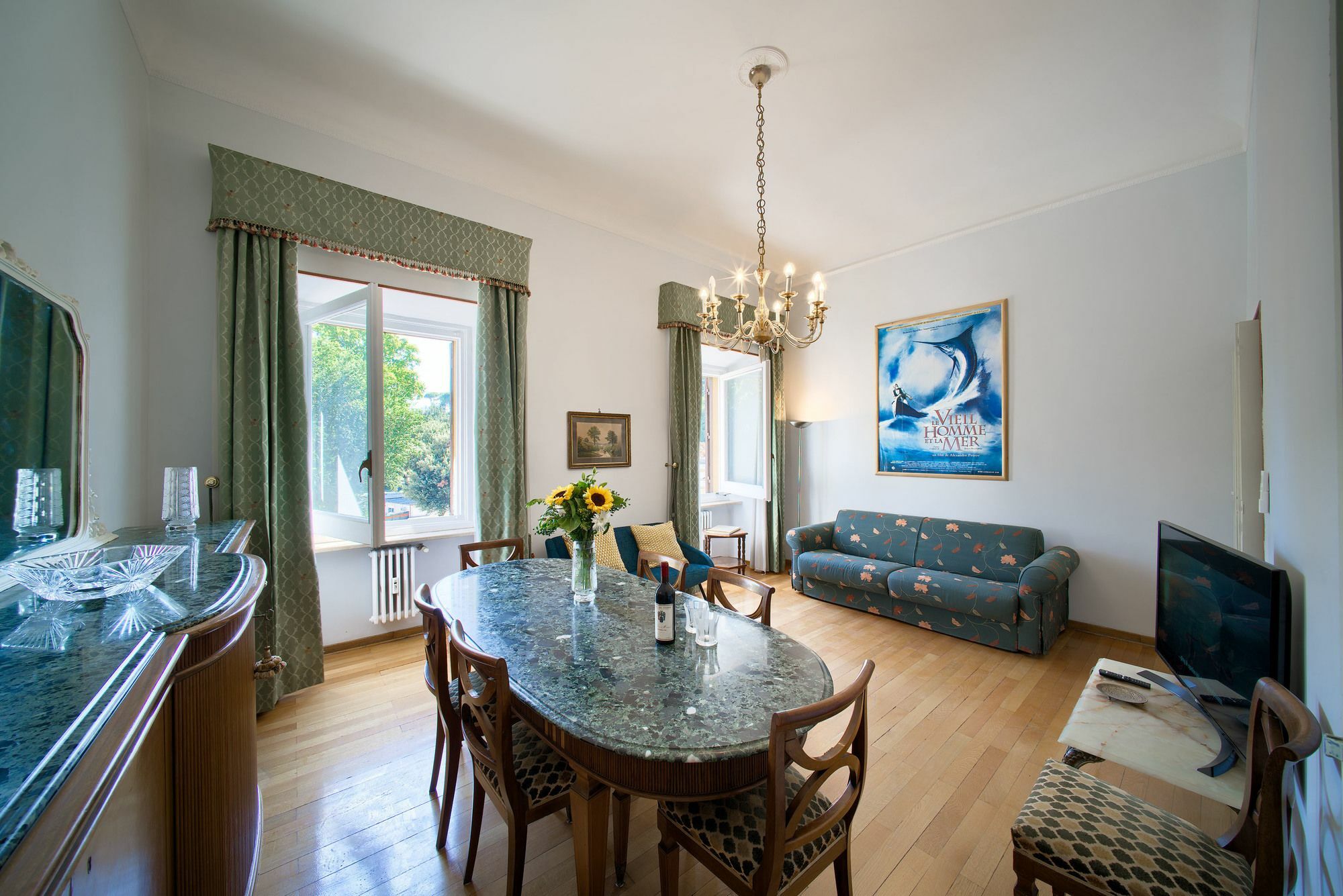 Unique Spanish Steps Apartment