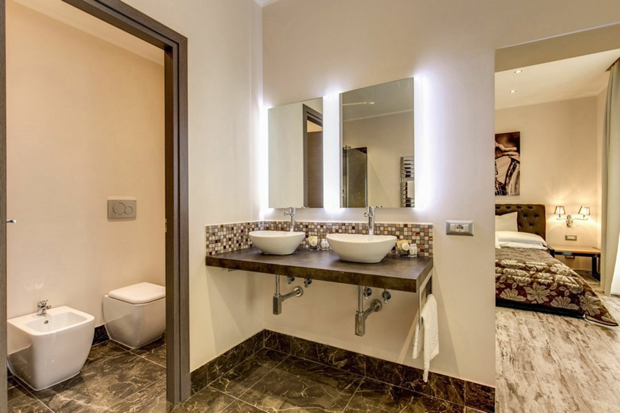 Colonna 18 By Ghor 2* Rome