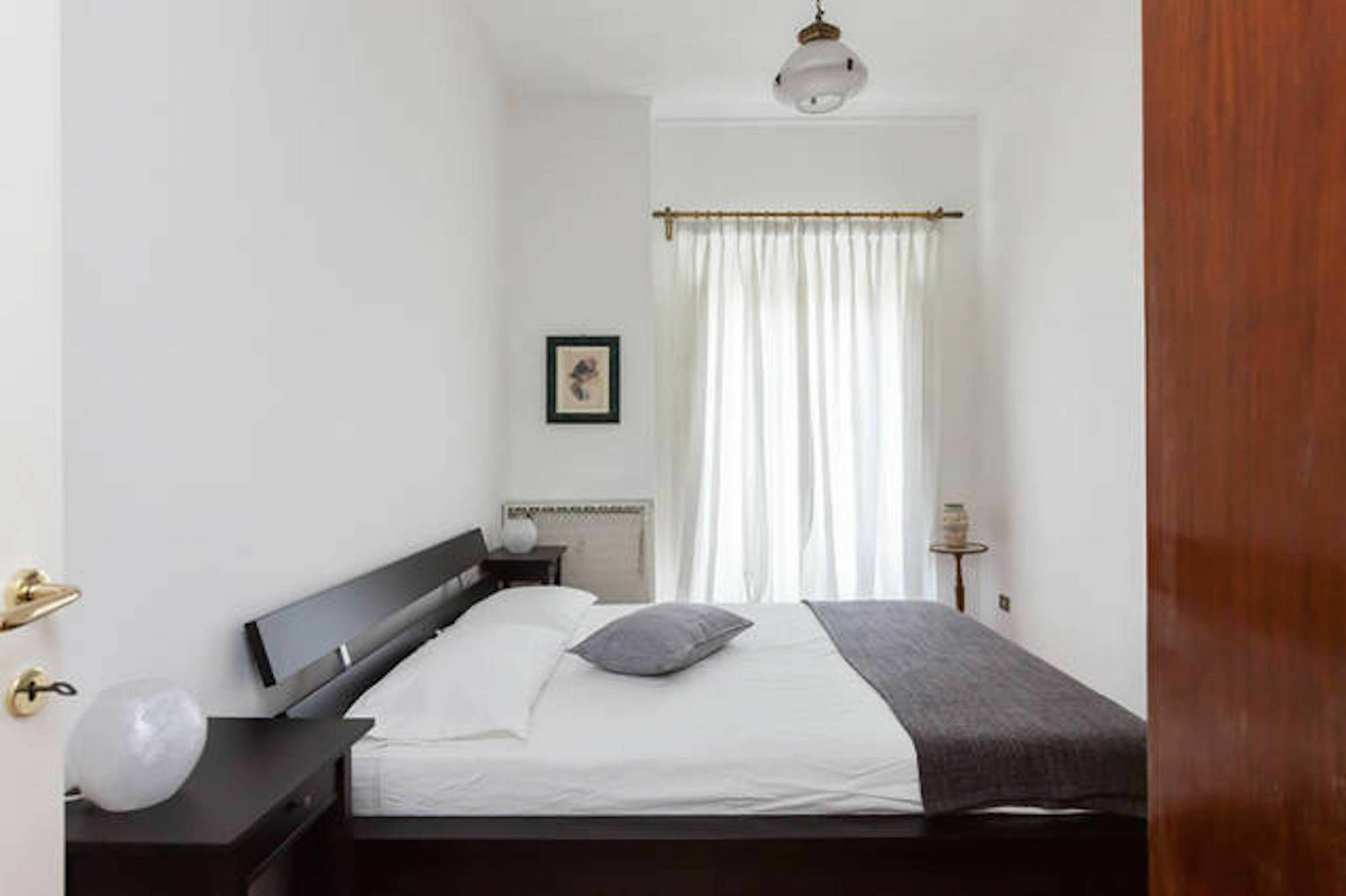 House & The - Vatican Apartment