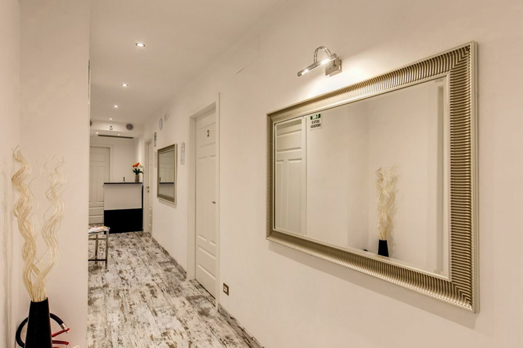 Colonna 18 By Ghor 2* Rome