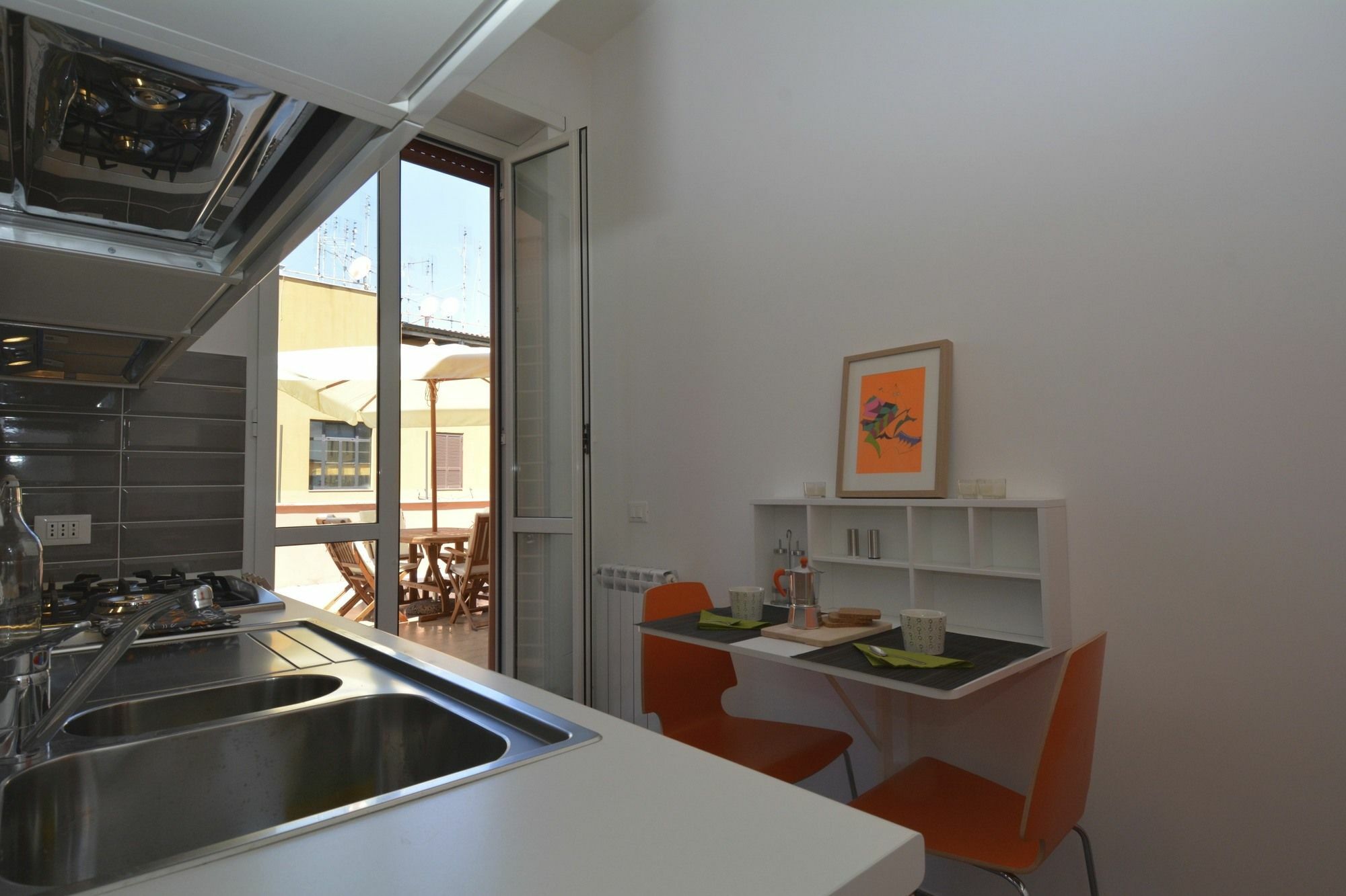House & The - Vatican Apartment