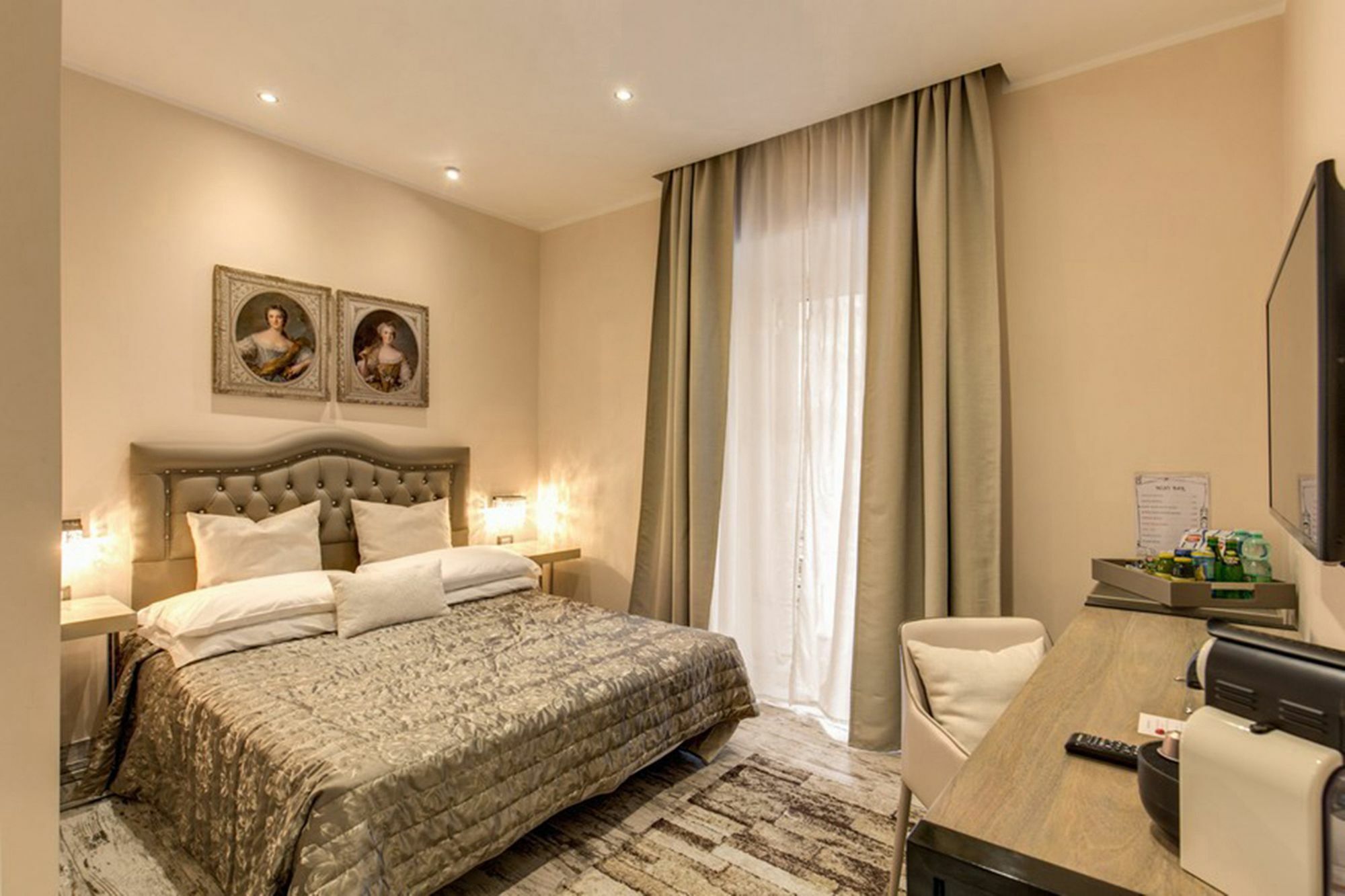 Colonna 18 By Ghor Gasthuis