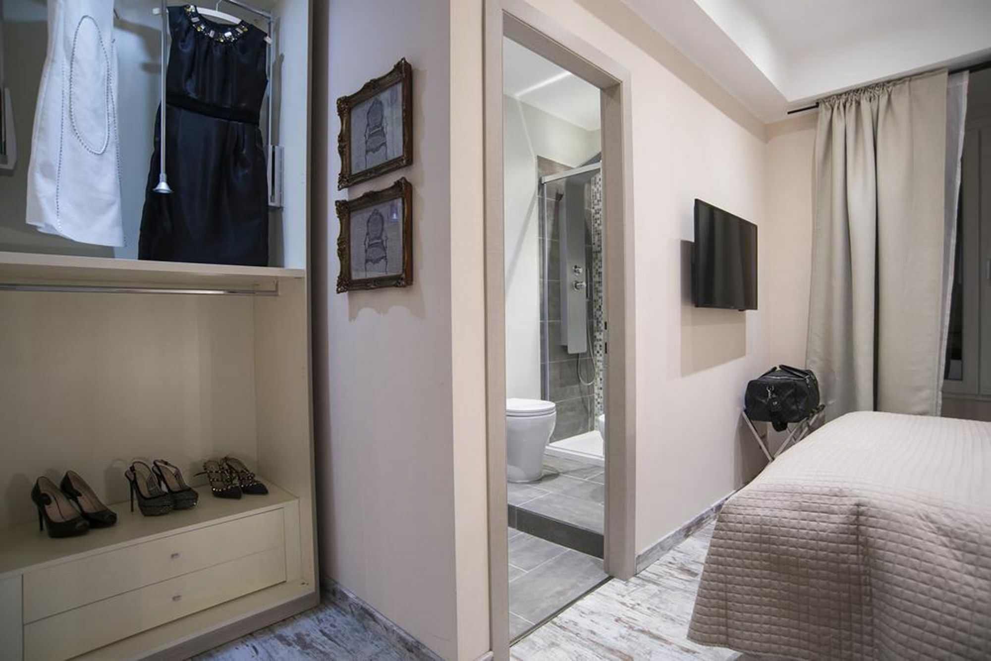 Colonna 18 By Ghor 2* Rome