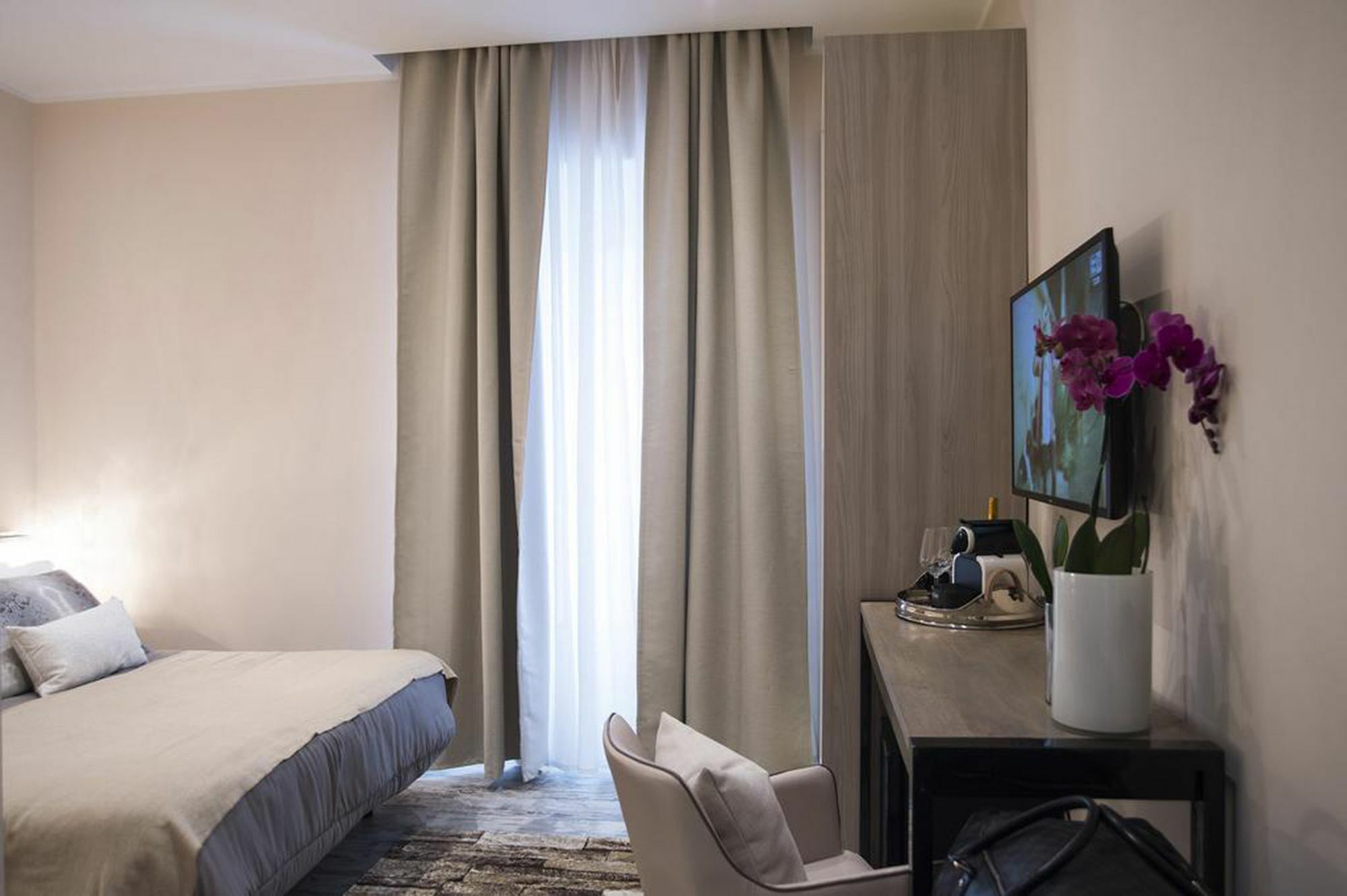 Colonna 18 By Ghor Gasthuis 2*