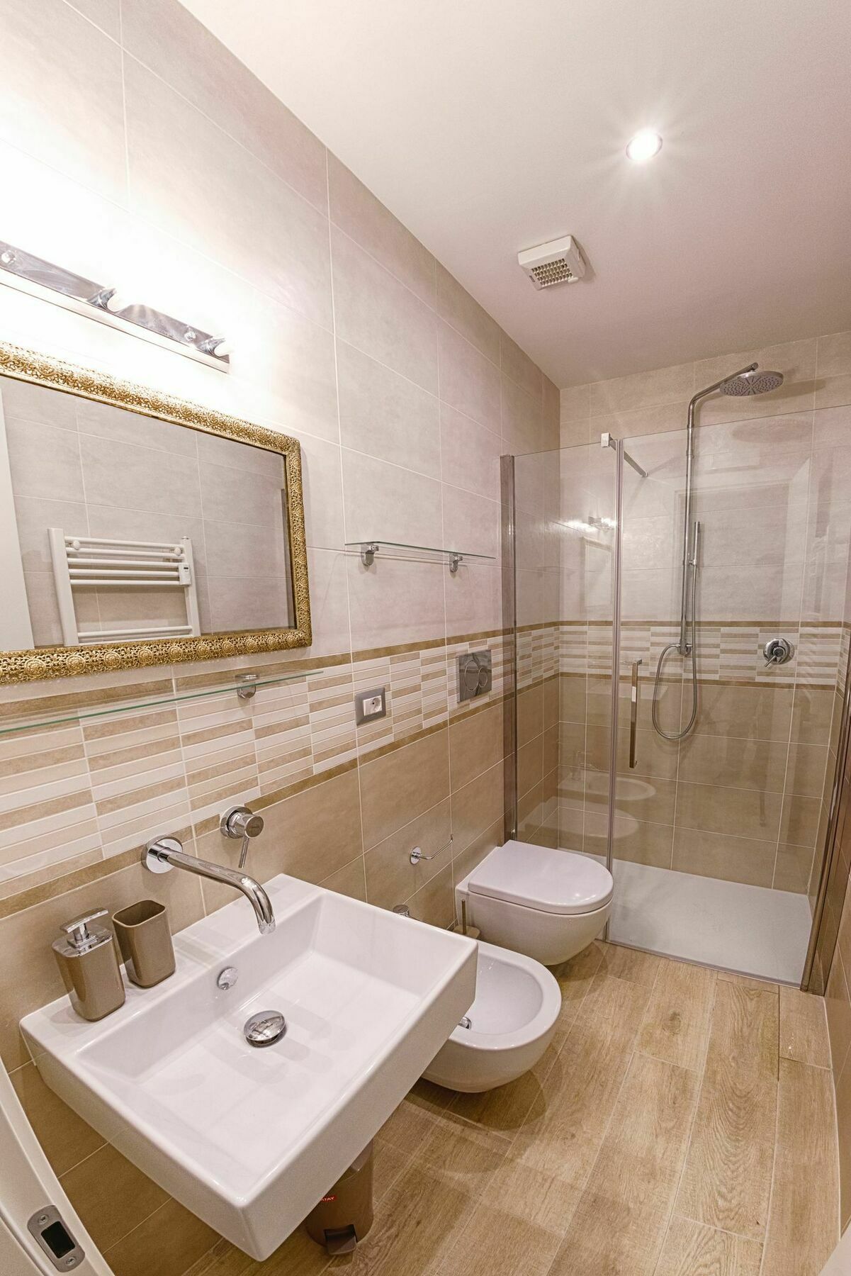 Cozy Flat Near Colosseum * Rome