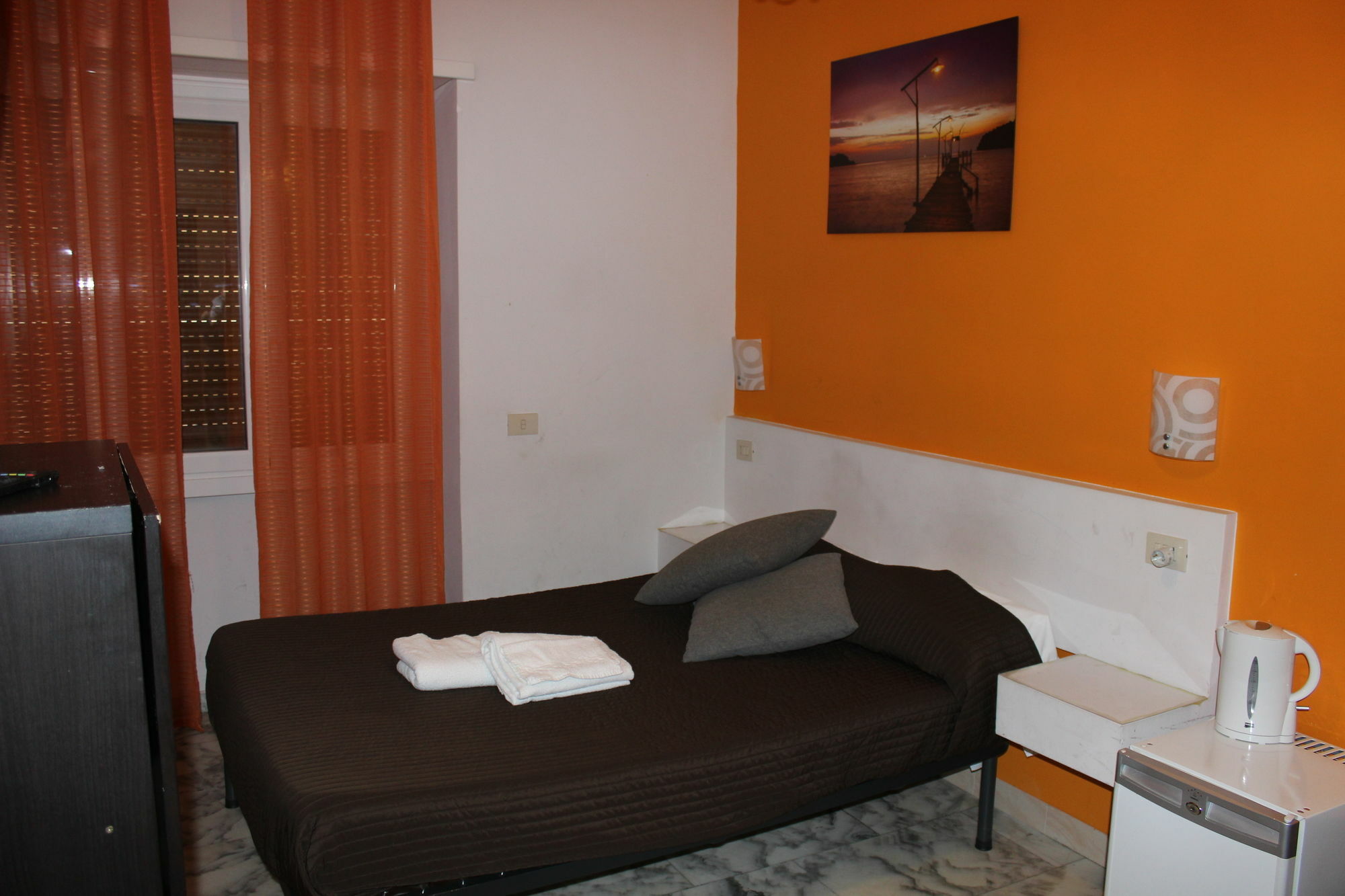 Mr. Charlie Brown Guest house 2*