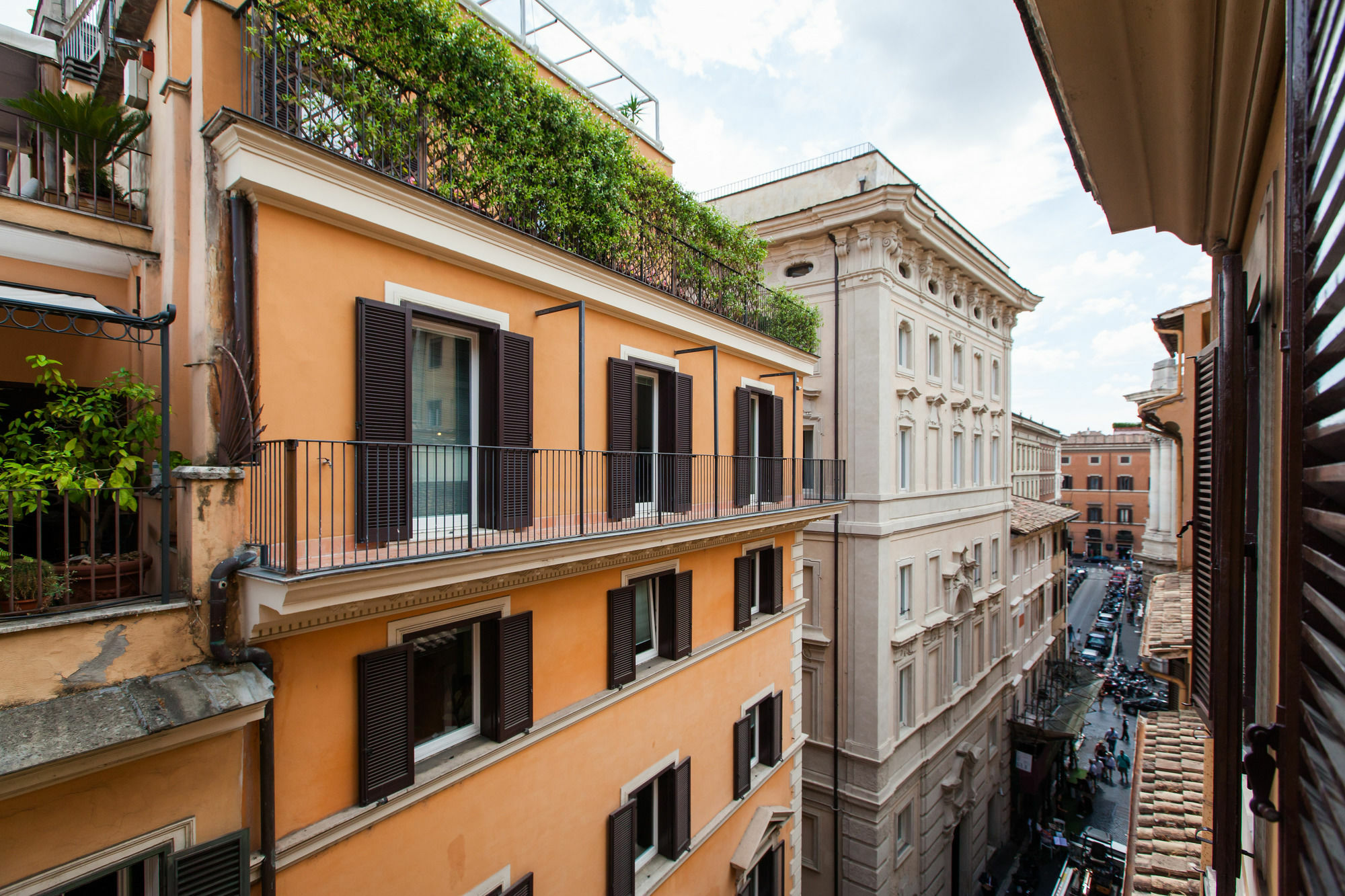 Town House 3*