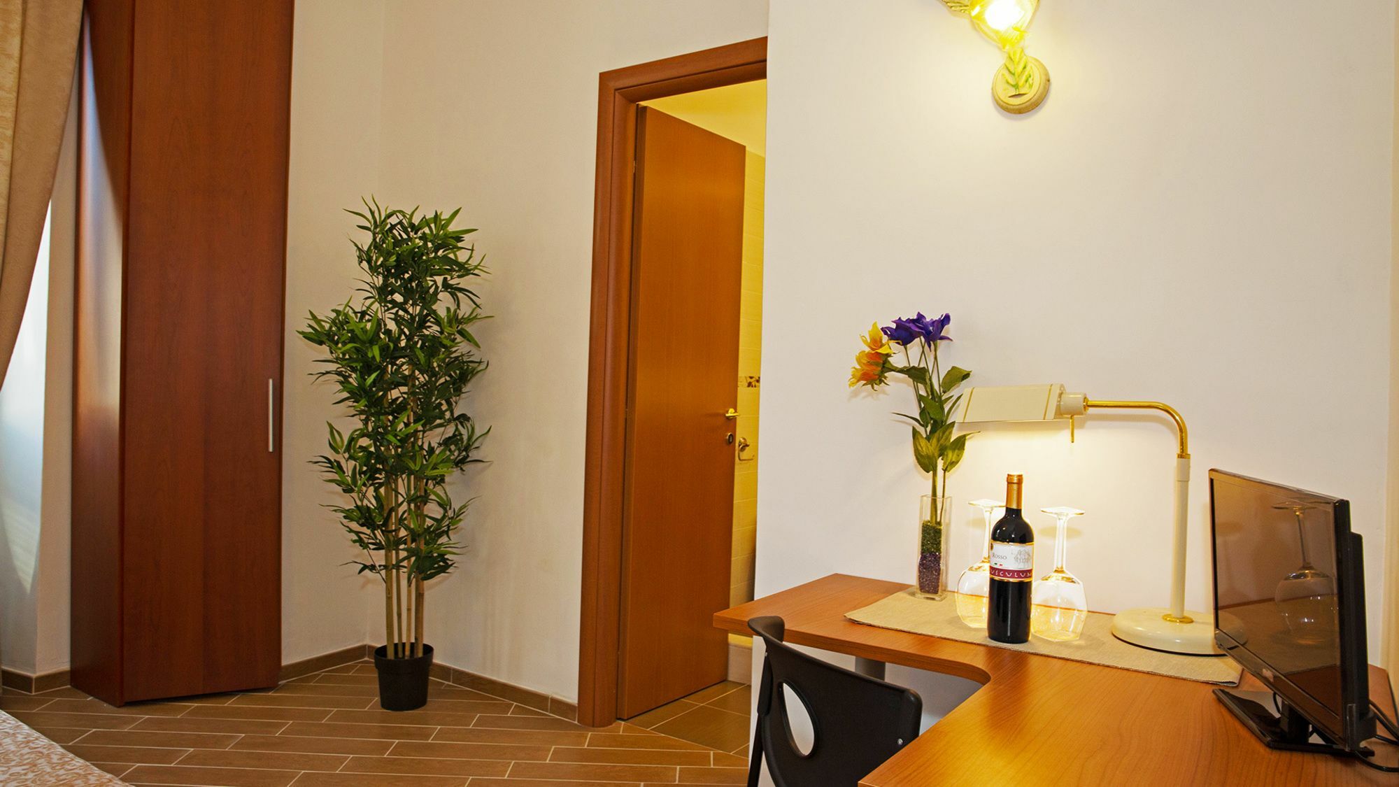Miclad Colosseum Guest House 3*