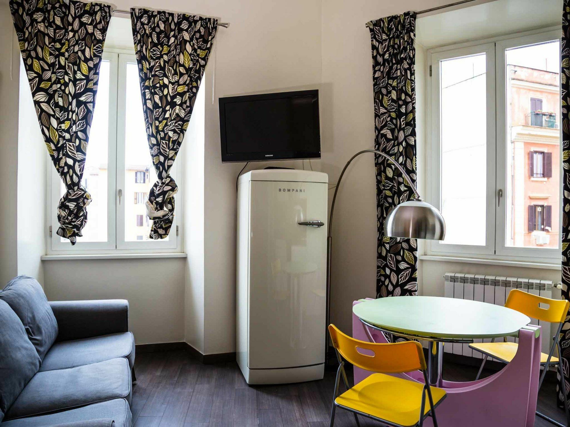 Services Caracciolo Hotel 3*