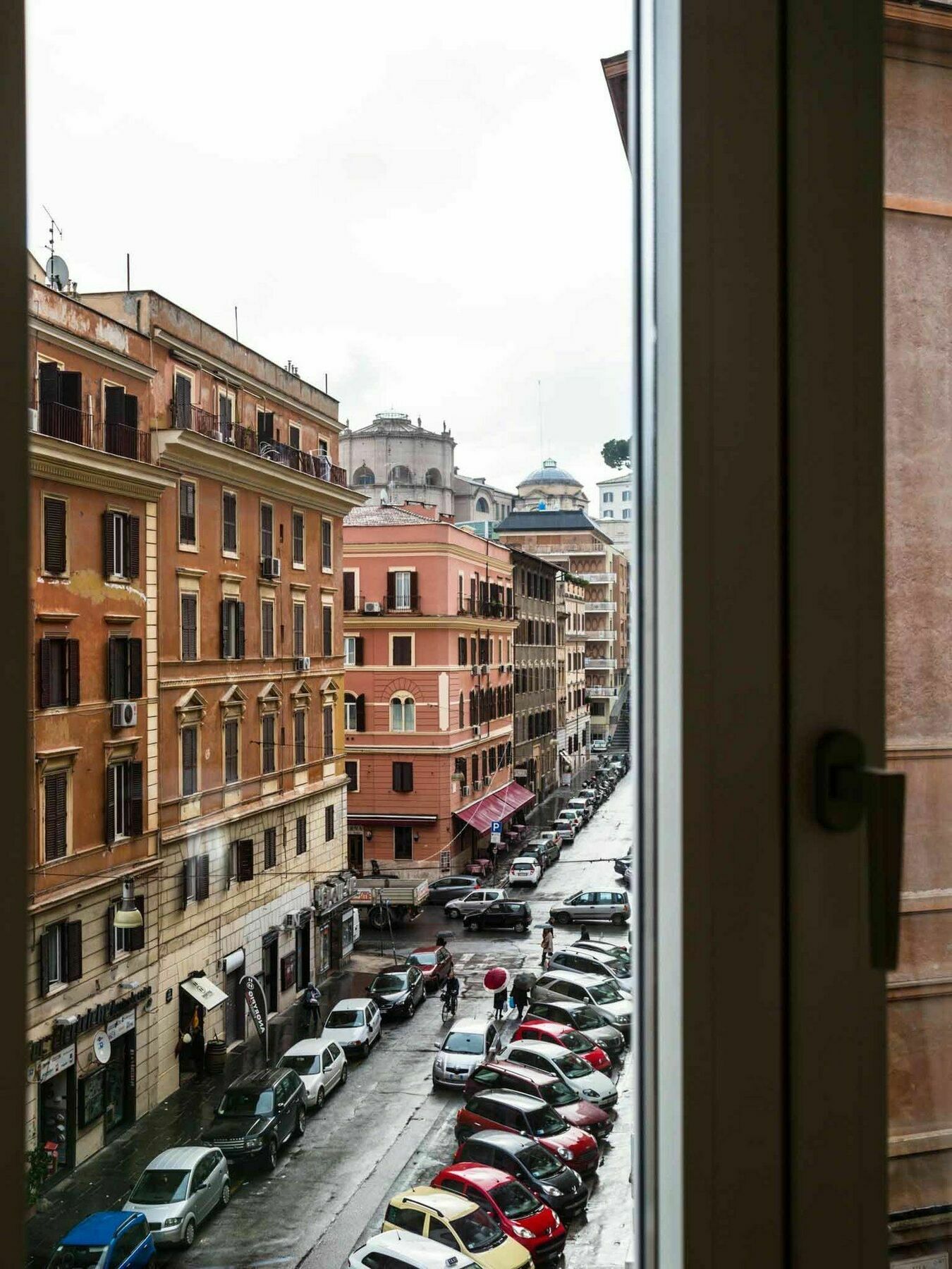 Services Caracciolo Hotel Rome