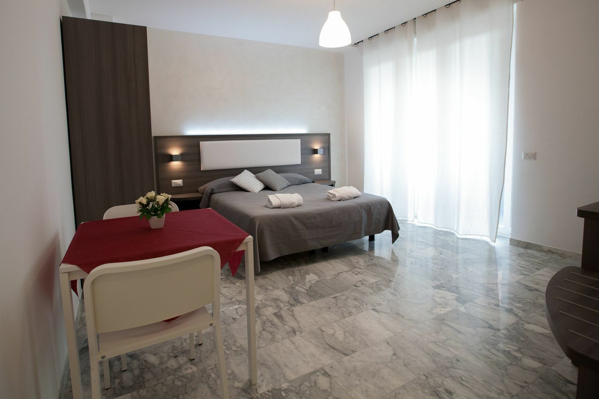 Momenti Romani Bed & Breakfast 2*