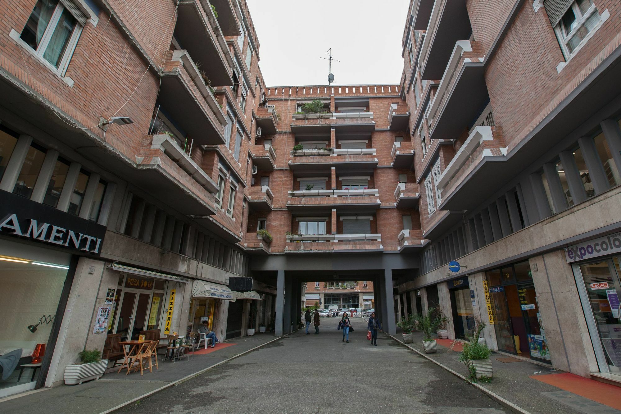 Momenti Romani Rome