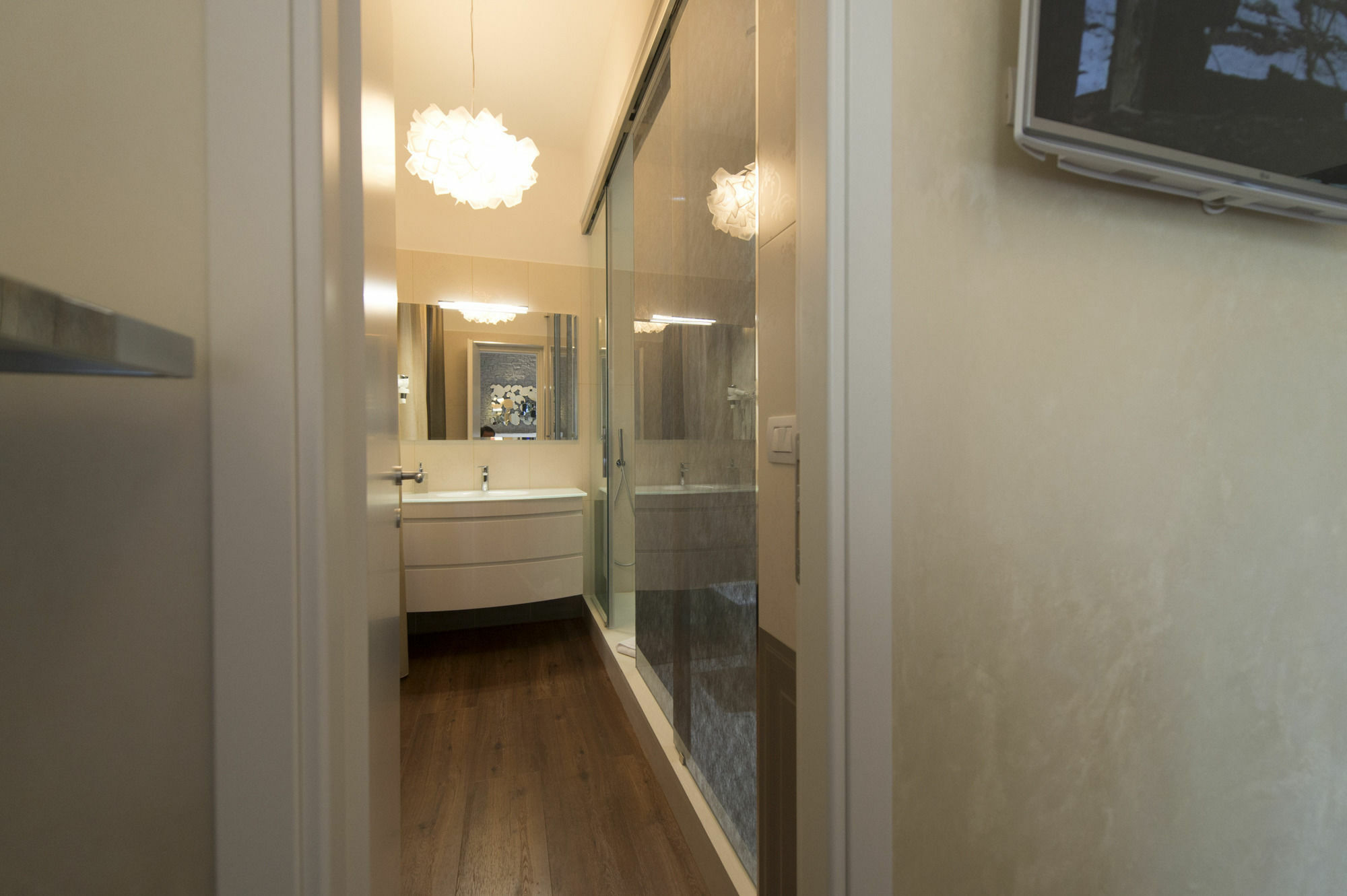 Irooms Station Guest house