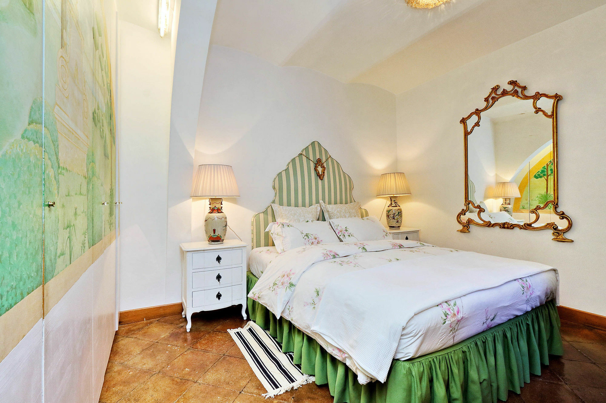 Apartment Town House - Treasurerome Collection *
