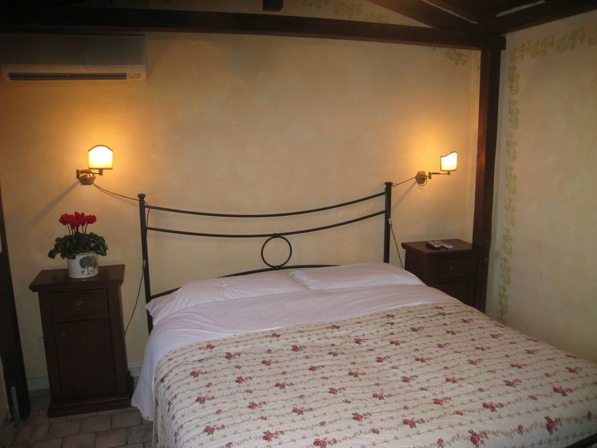Guest house Camilla 3*