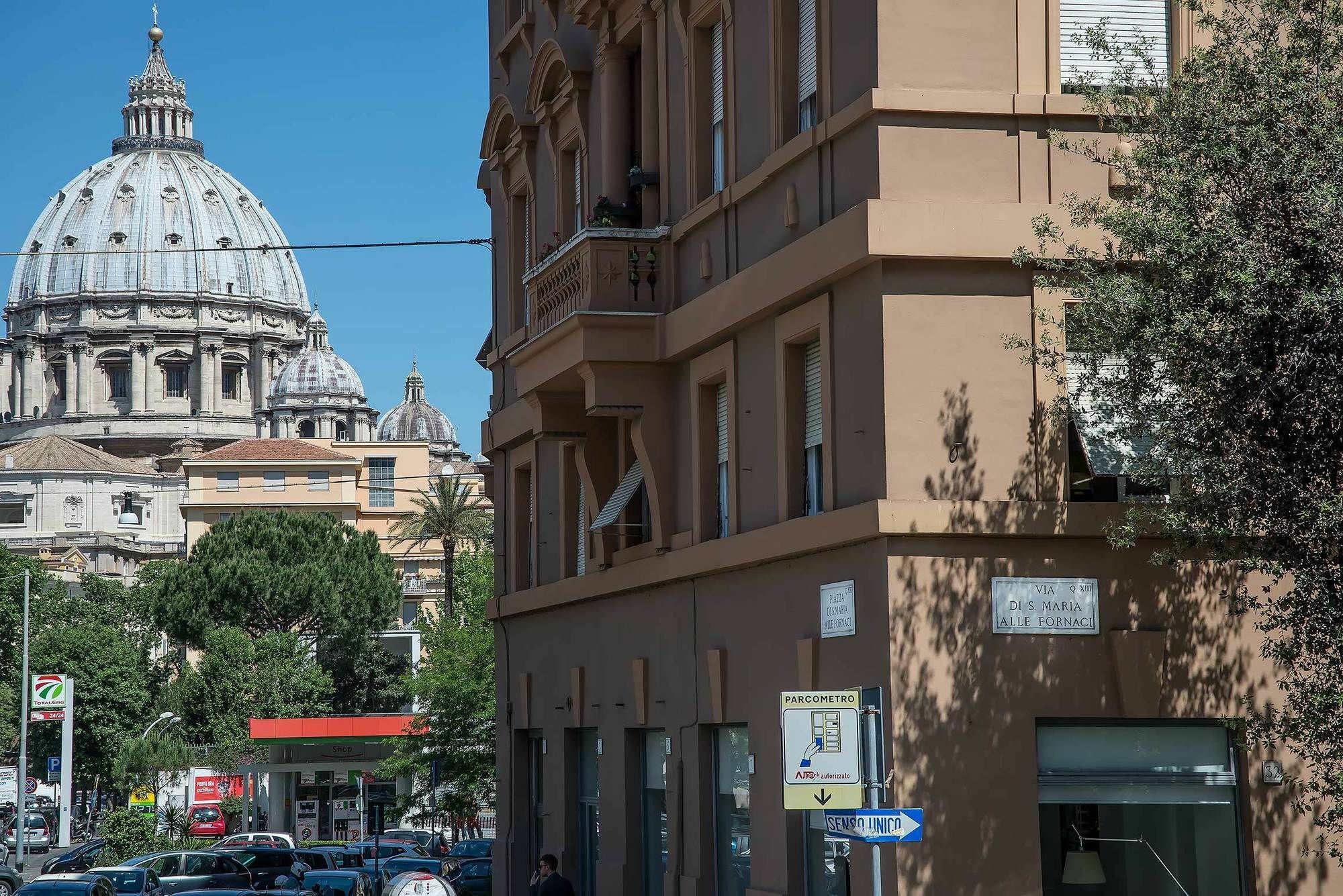 Angelo E Orietta Alle Fornaci Rome