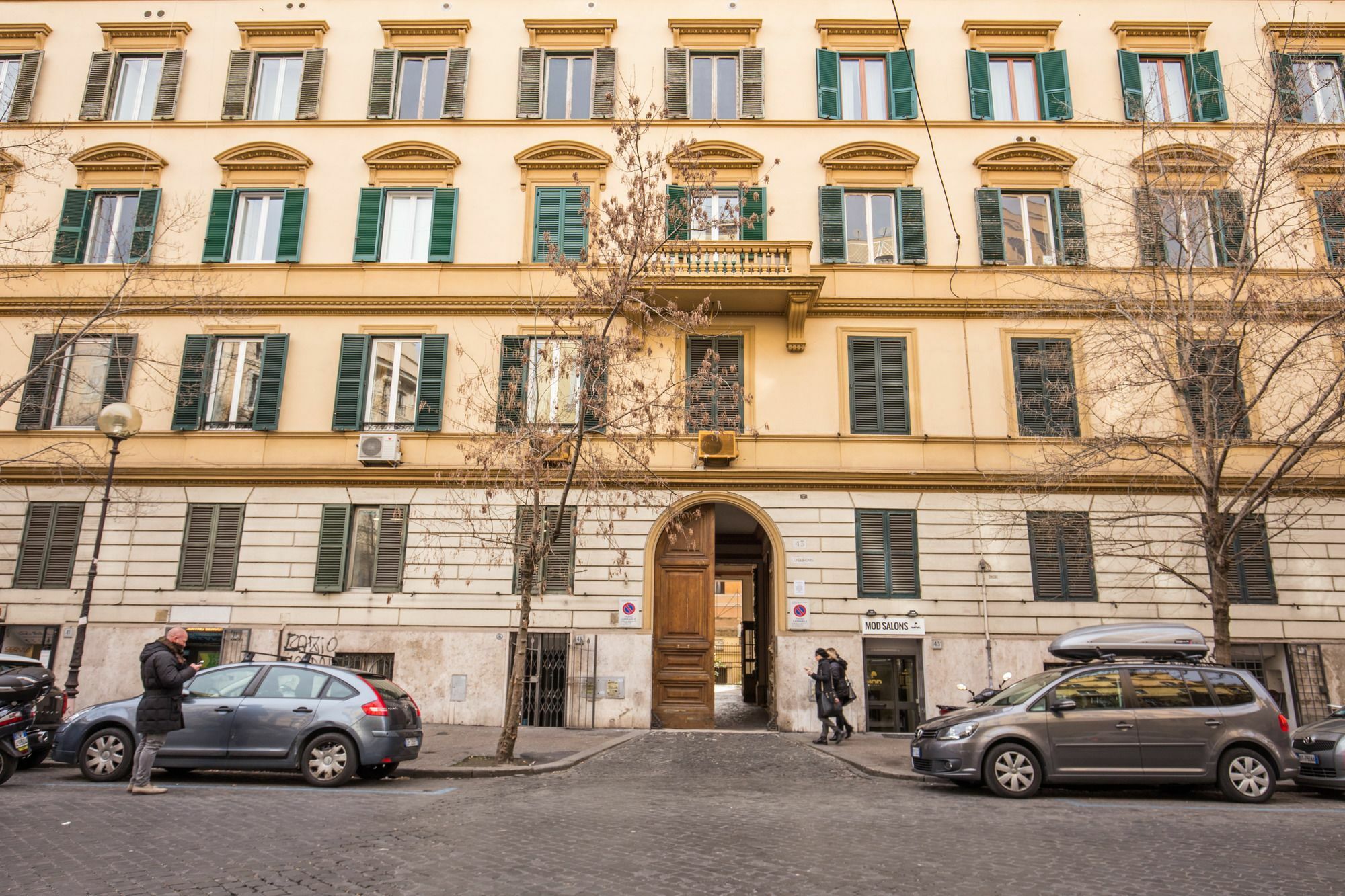 Vatican Miracle Appartement
