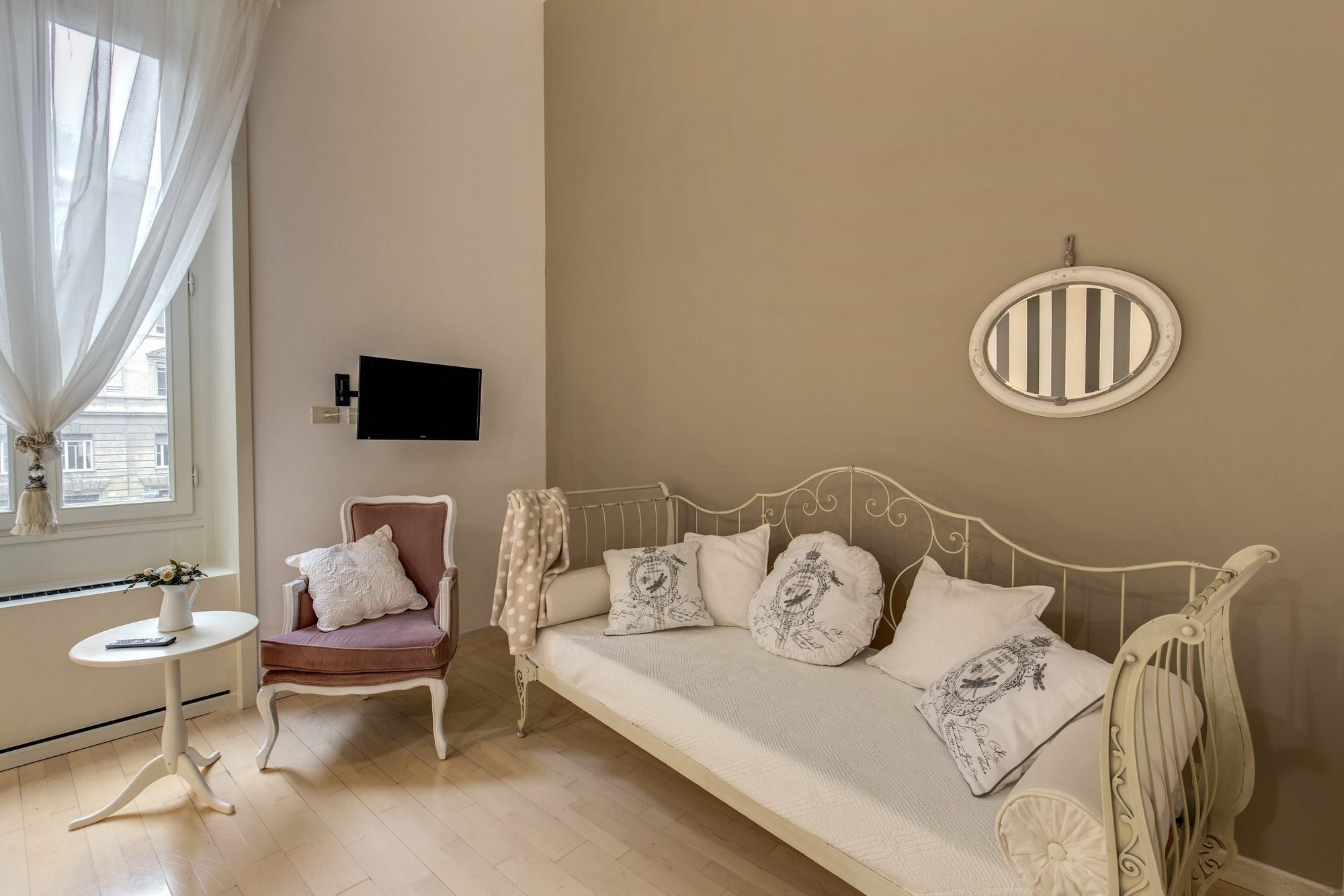 Trevi Miracle Apartment *