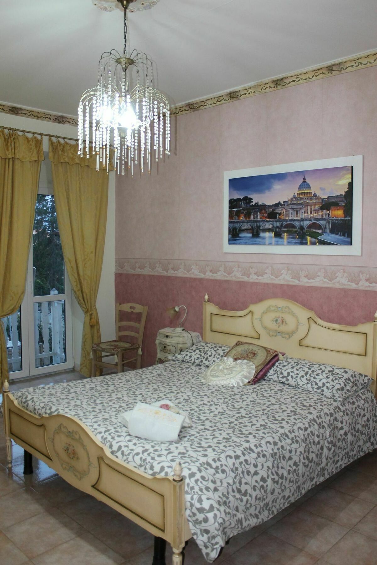 San Peter's Golden Bed & Breakfast