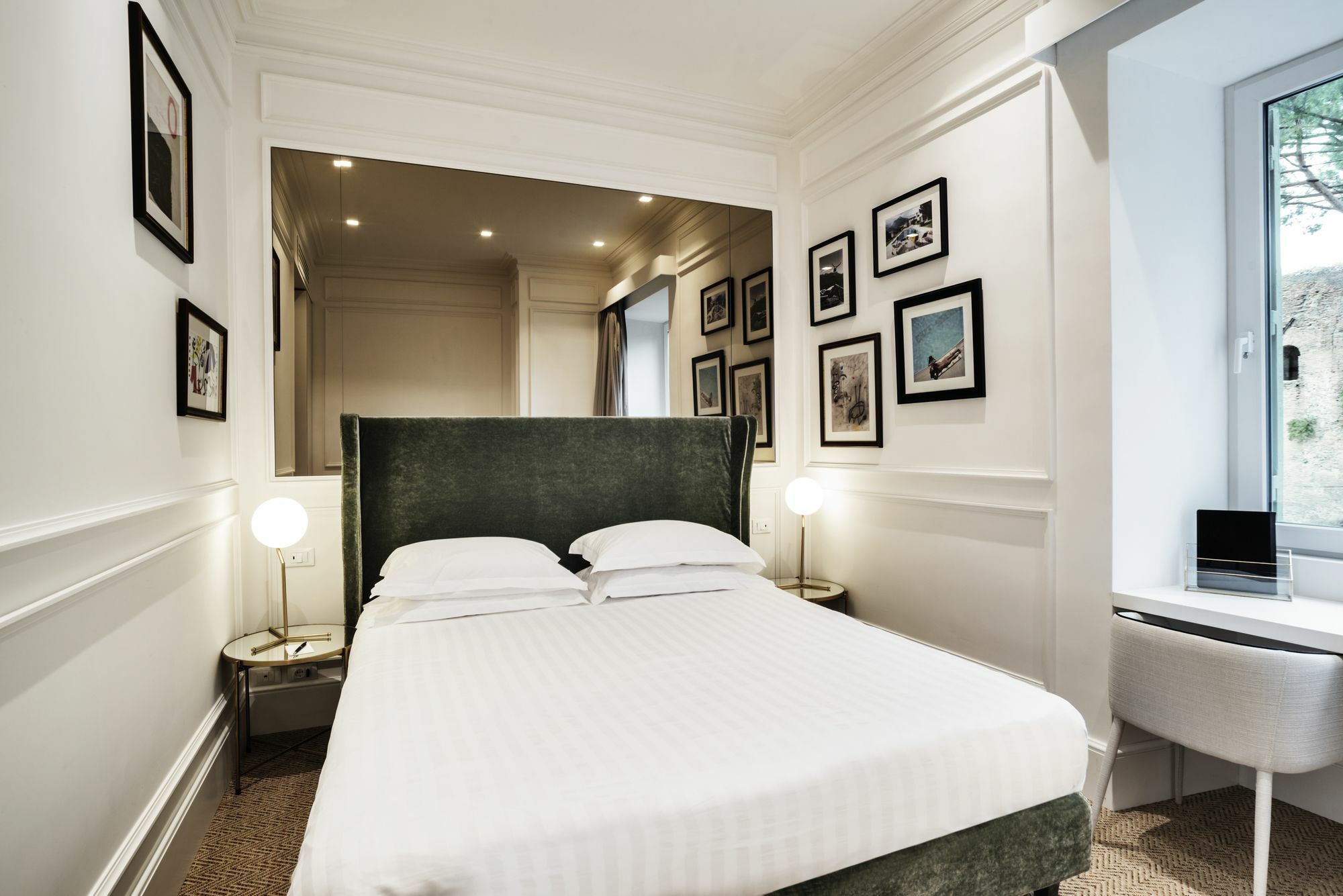 The Shire Hotel Roma