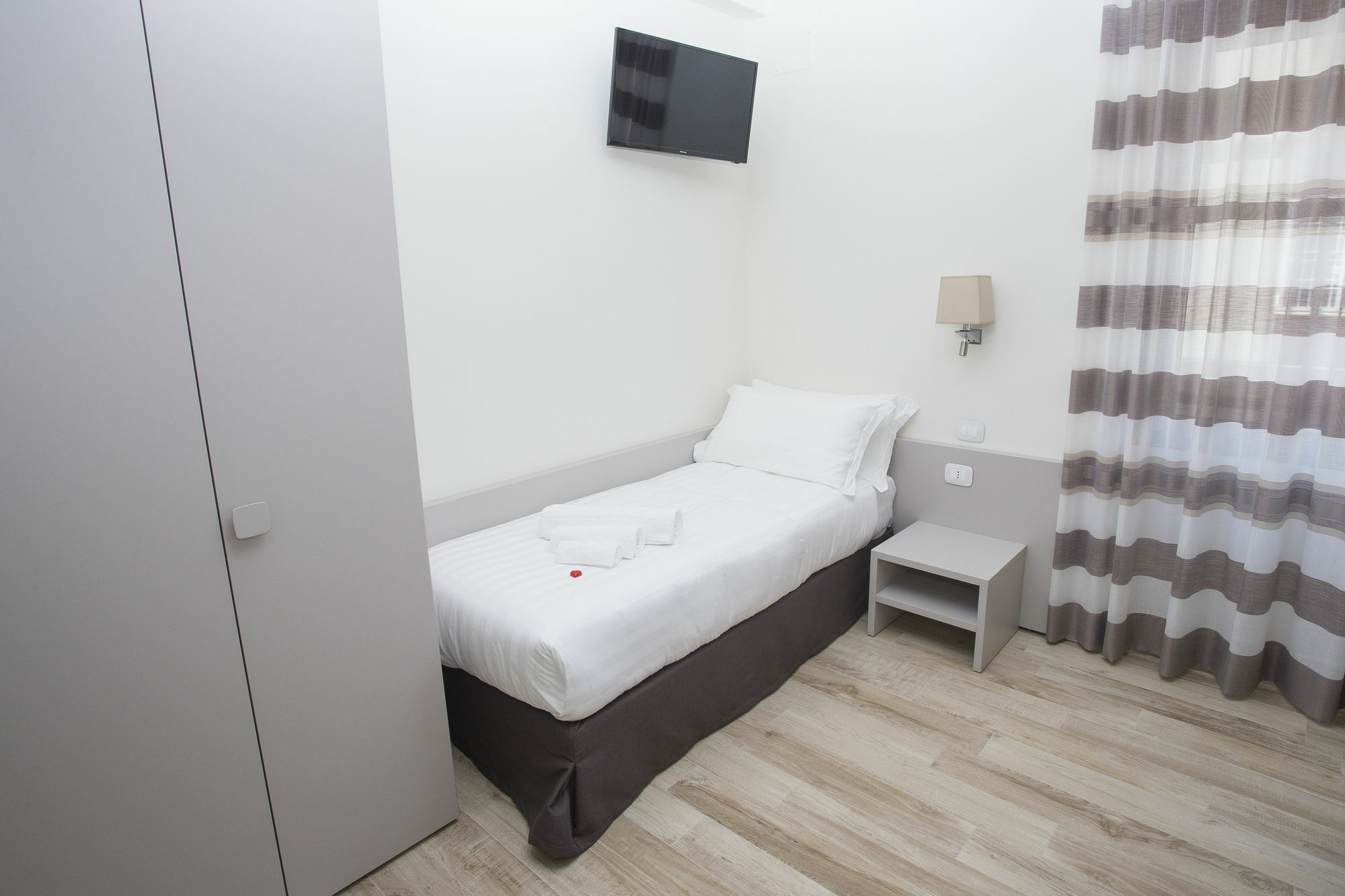 Guest house Leonardo Da Vinci 3*
