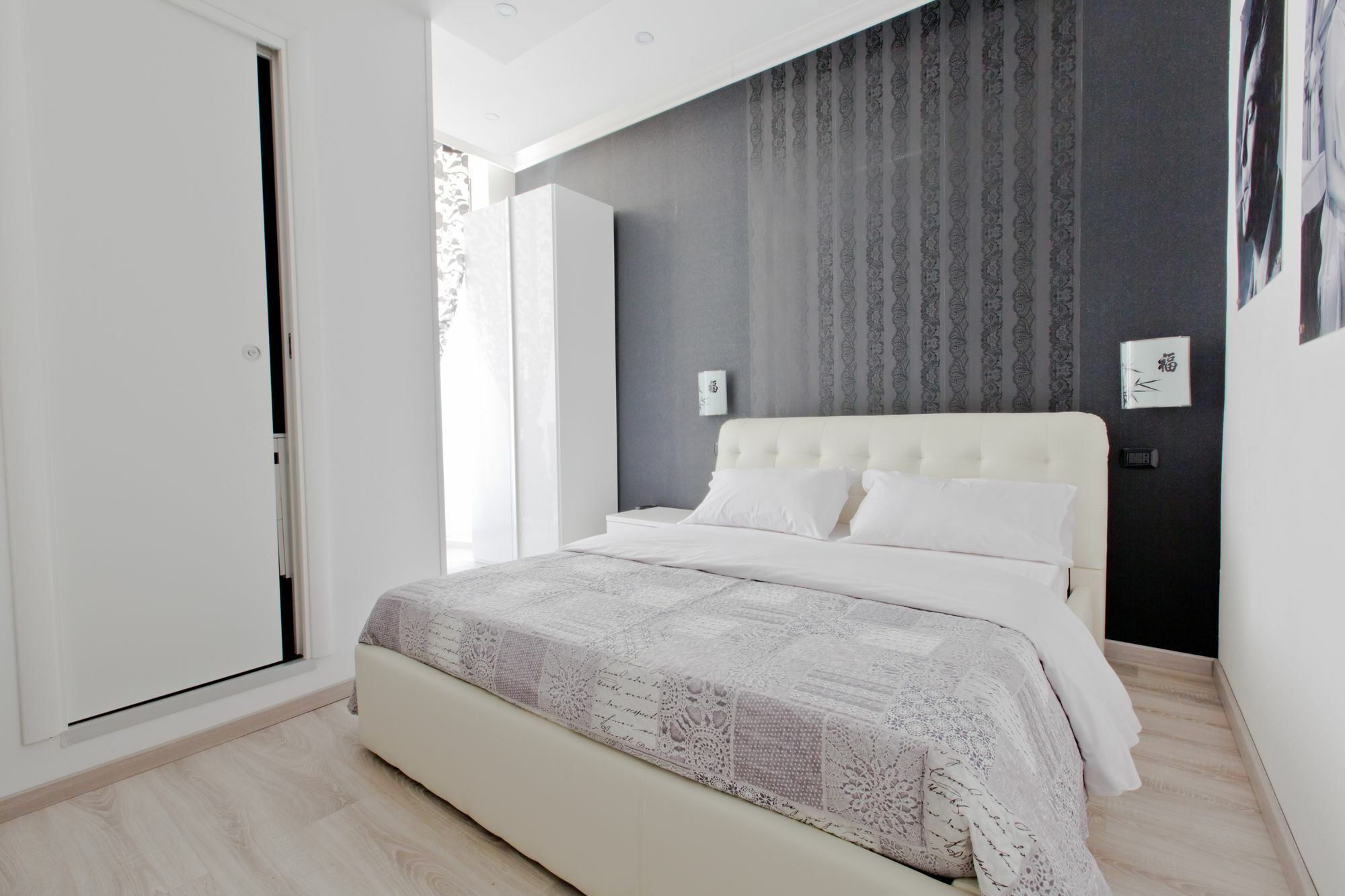 New House 2 Couette-café *