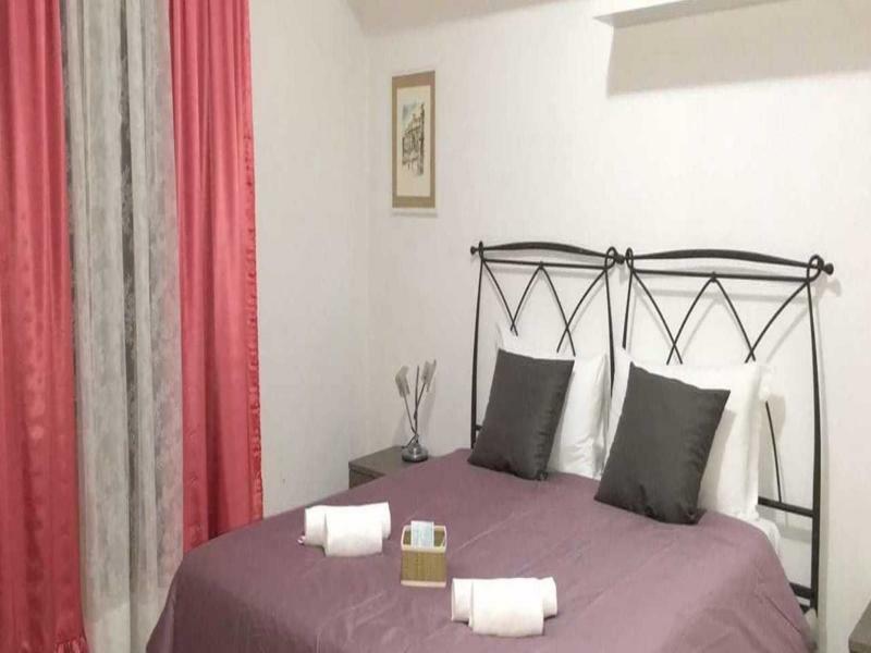 Guest house Suites Holiday Rooms *