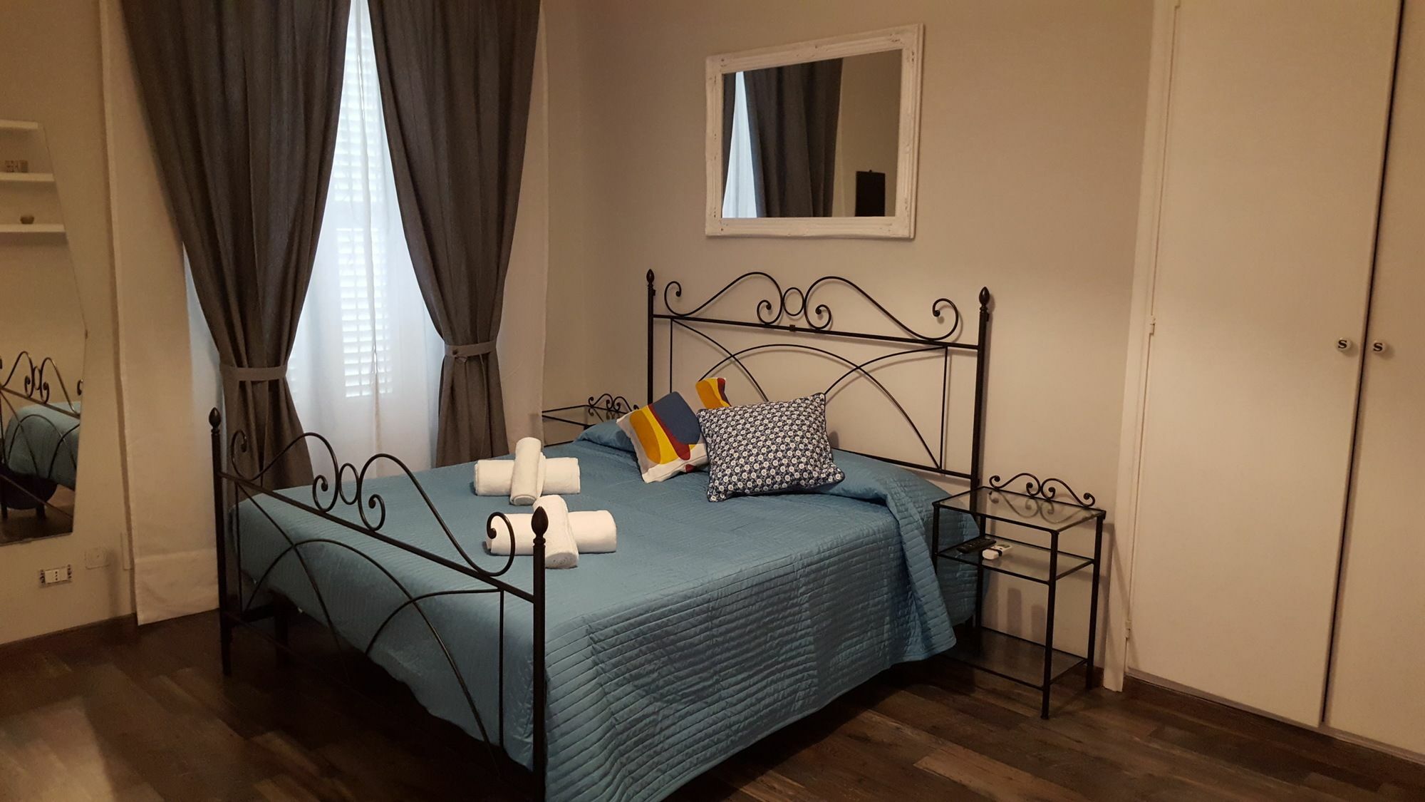 Bed & Breakfast 06